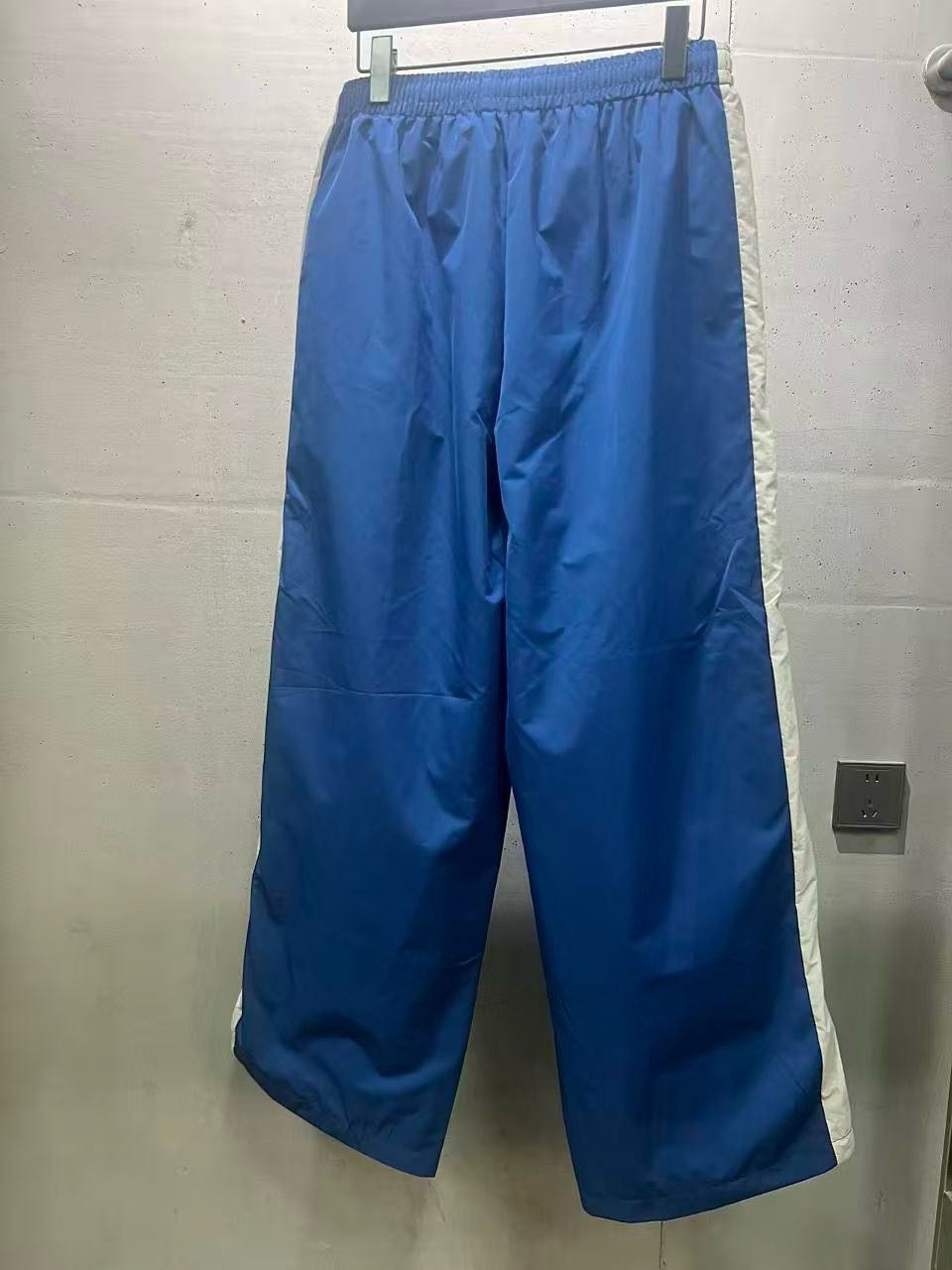 Balenciaga Tracksuit Pants ( 871298TUO134140）