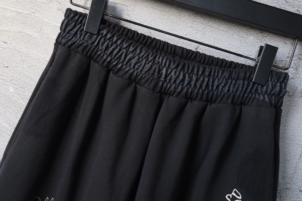 Balenciaga Men's Banana Baggy Pants (846917TTVE41041）