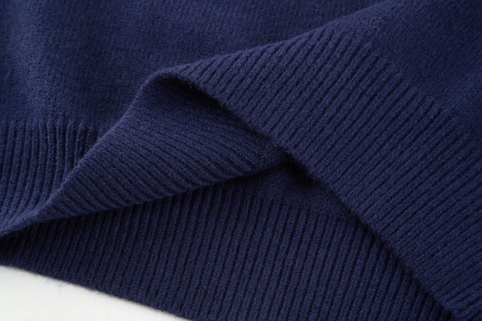 CELINE Men's Loose-Fit Triomphe Crew-Neck Knit Sweater (2AC85048T.03SD）