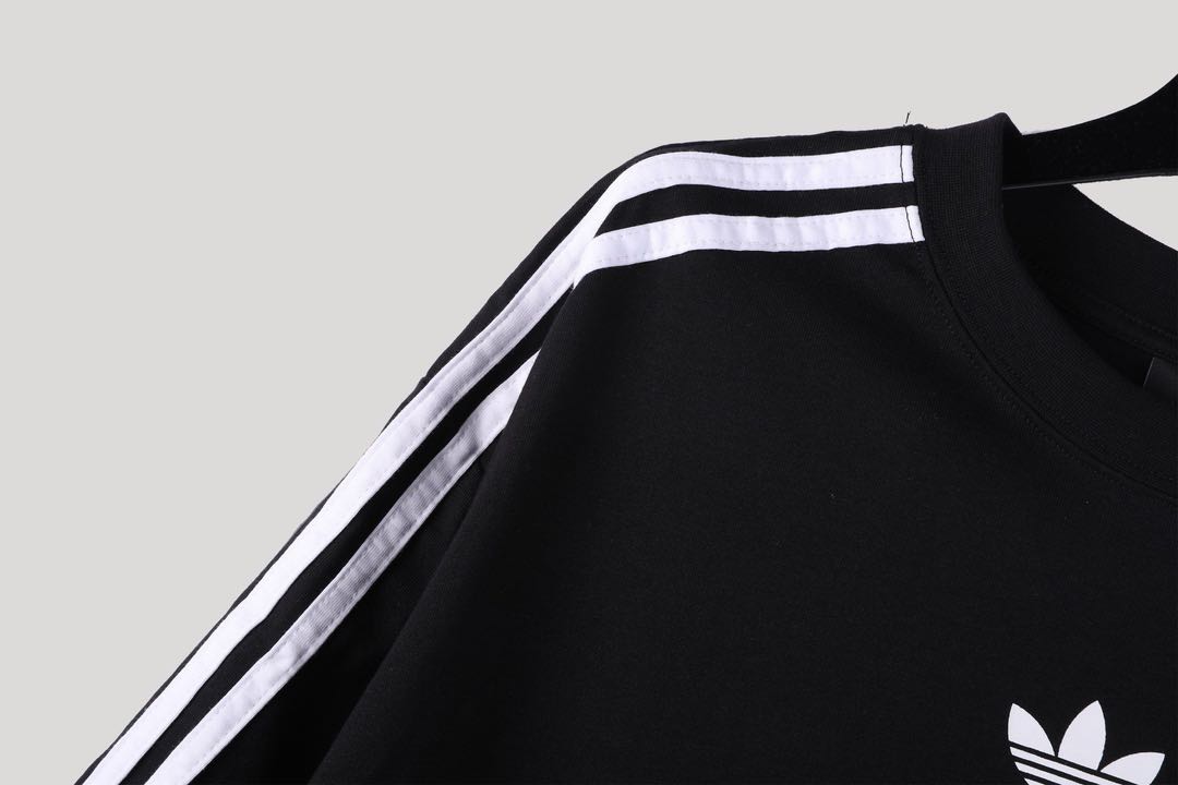 Balenciaga x adidas T-Shirt Oversized Black（739101TNVA68482）