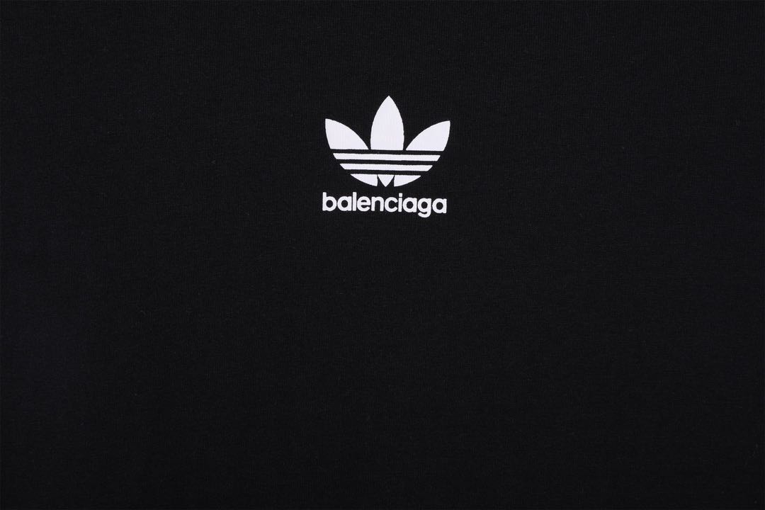 Balenciaga x adidas T-Shirt Oversized Black（739101TNVA68482）