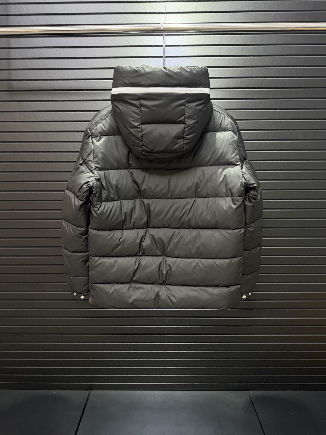 MONCLER Cardere Short Down Jacket（K20911A0012754A81）