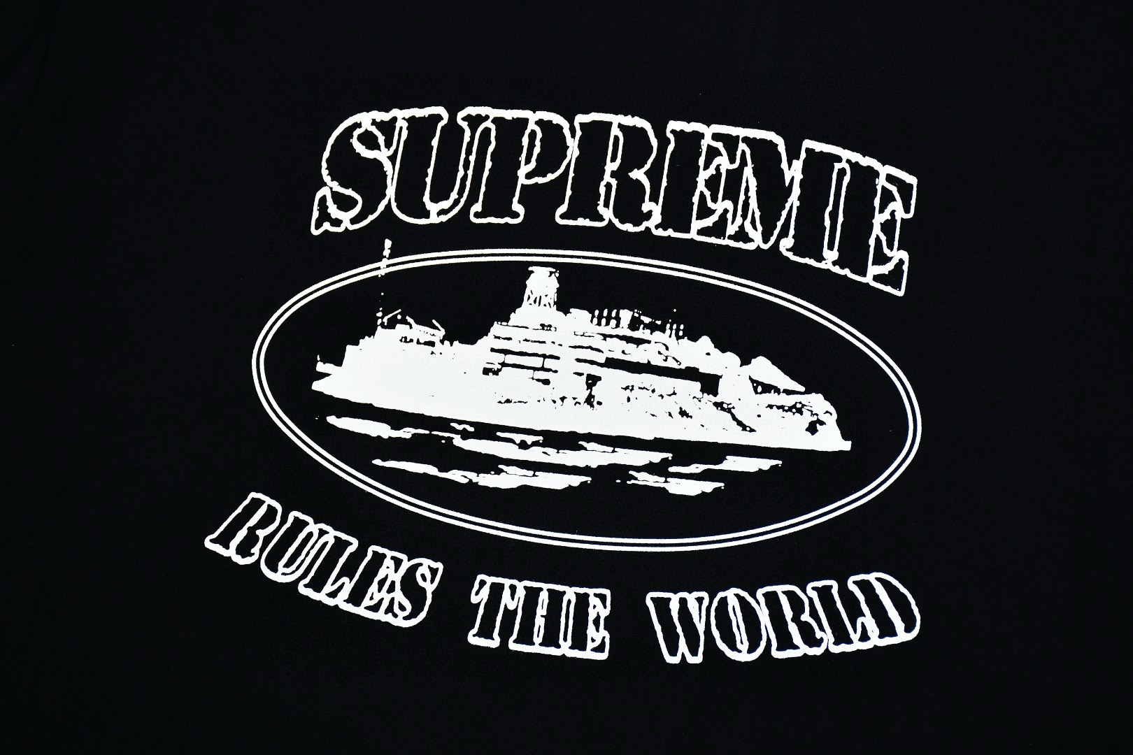 Supreme / Corteiz Rules The World Tee "Black"（SUP-FW23-262）