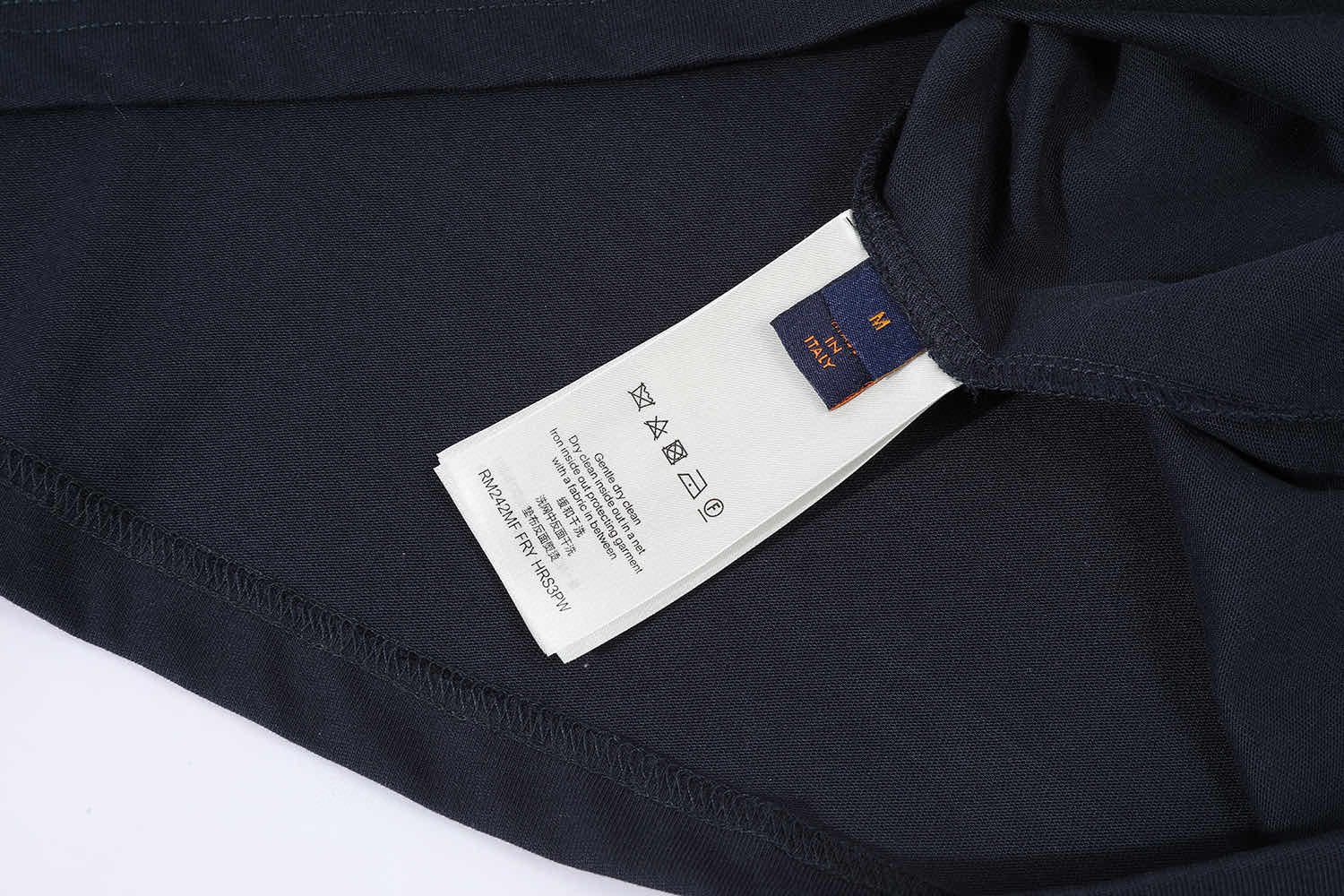 Louis Vuitton LV Vers Embellished Short Sleeve T-Shirt（1AGHXQ）