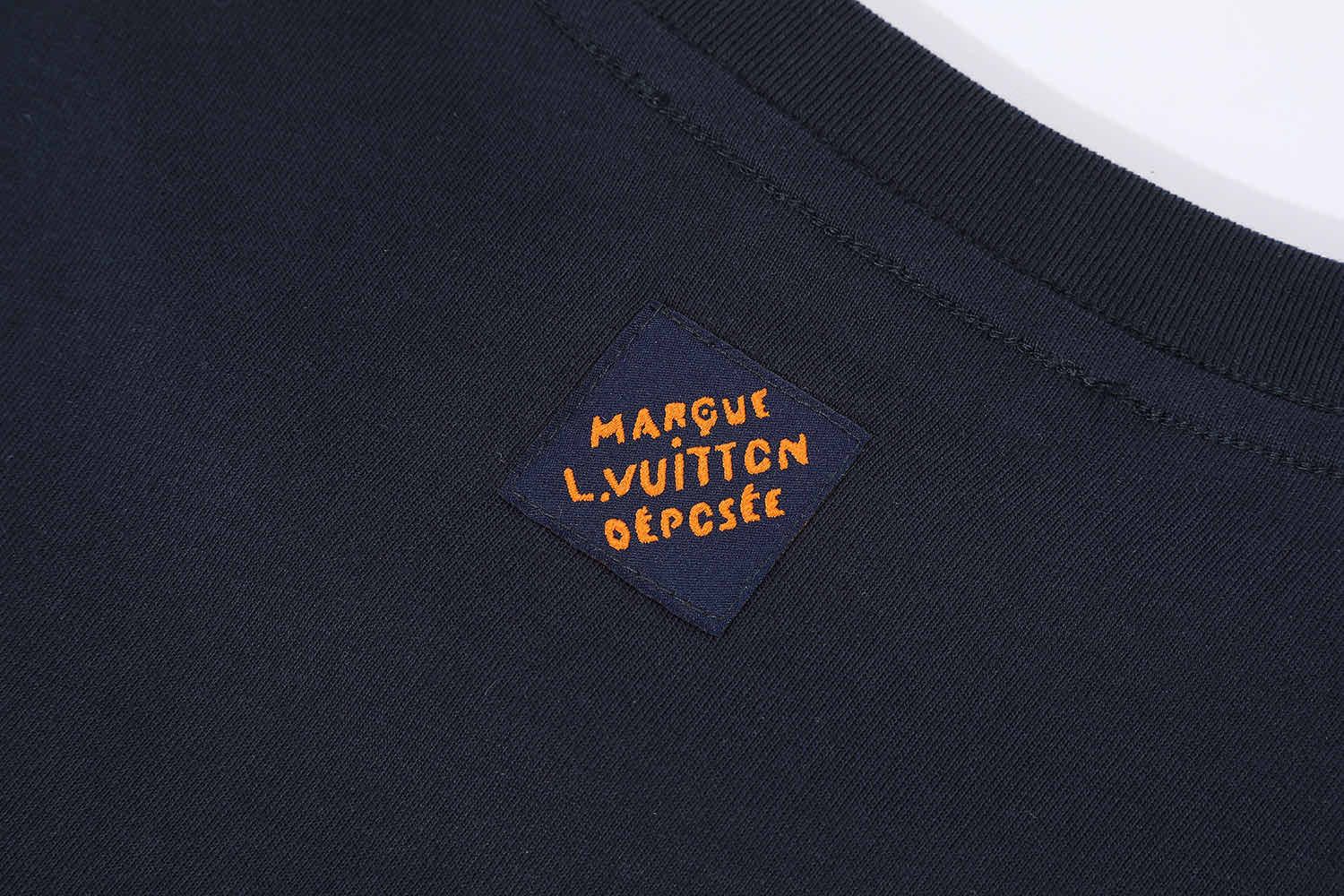 Louis Vuitton LV Vers Embellished Short Sleeve T-Shirt（1AGHXQ）