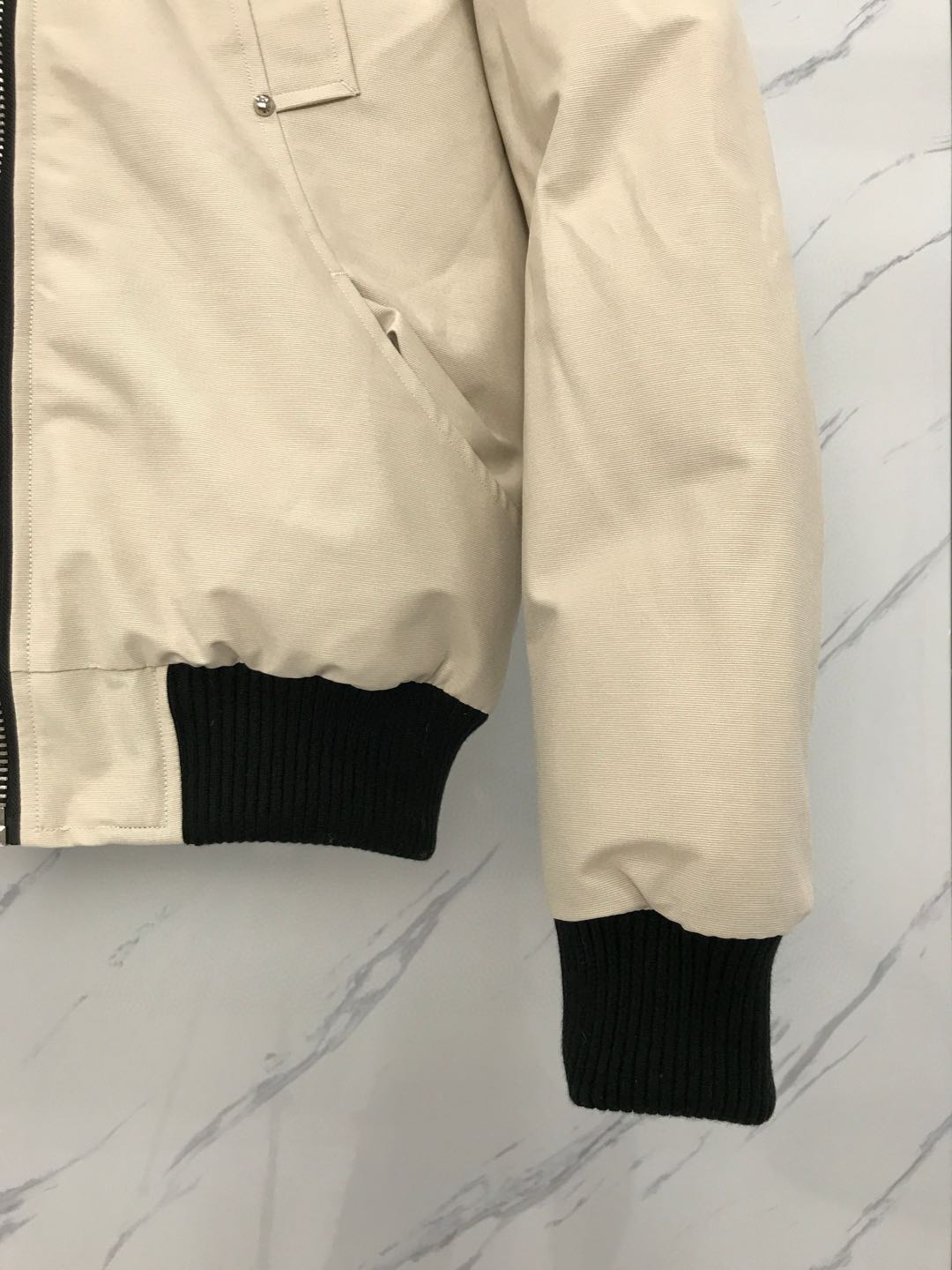 Moose Knuckles Men's Ballistic Logo Down Jacket(M32MB000S305）