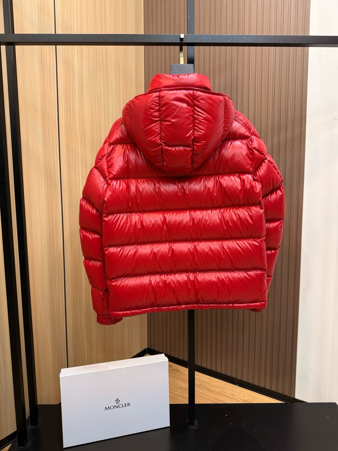 Moncler Ecrins puffer jacket - Red（11A5450068950455）