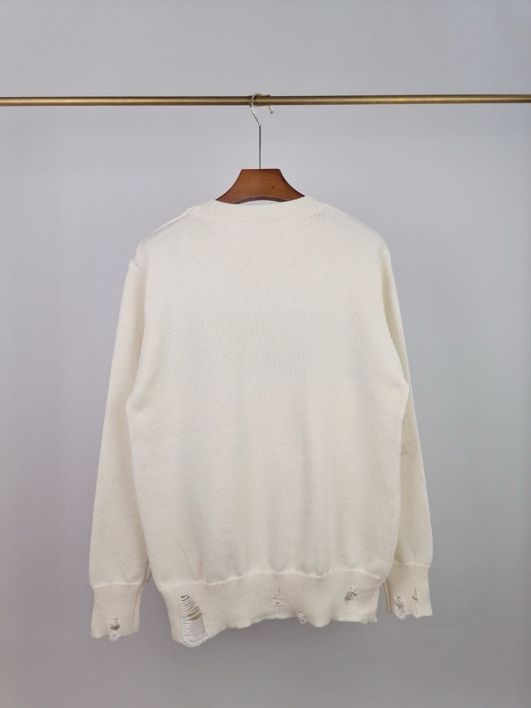 Amiri Destroyed effect sweater (PF22MKL009271）