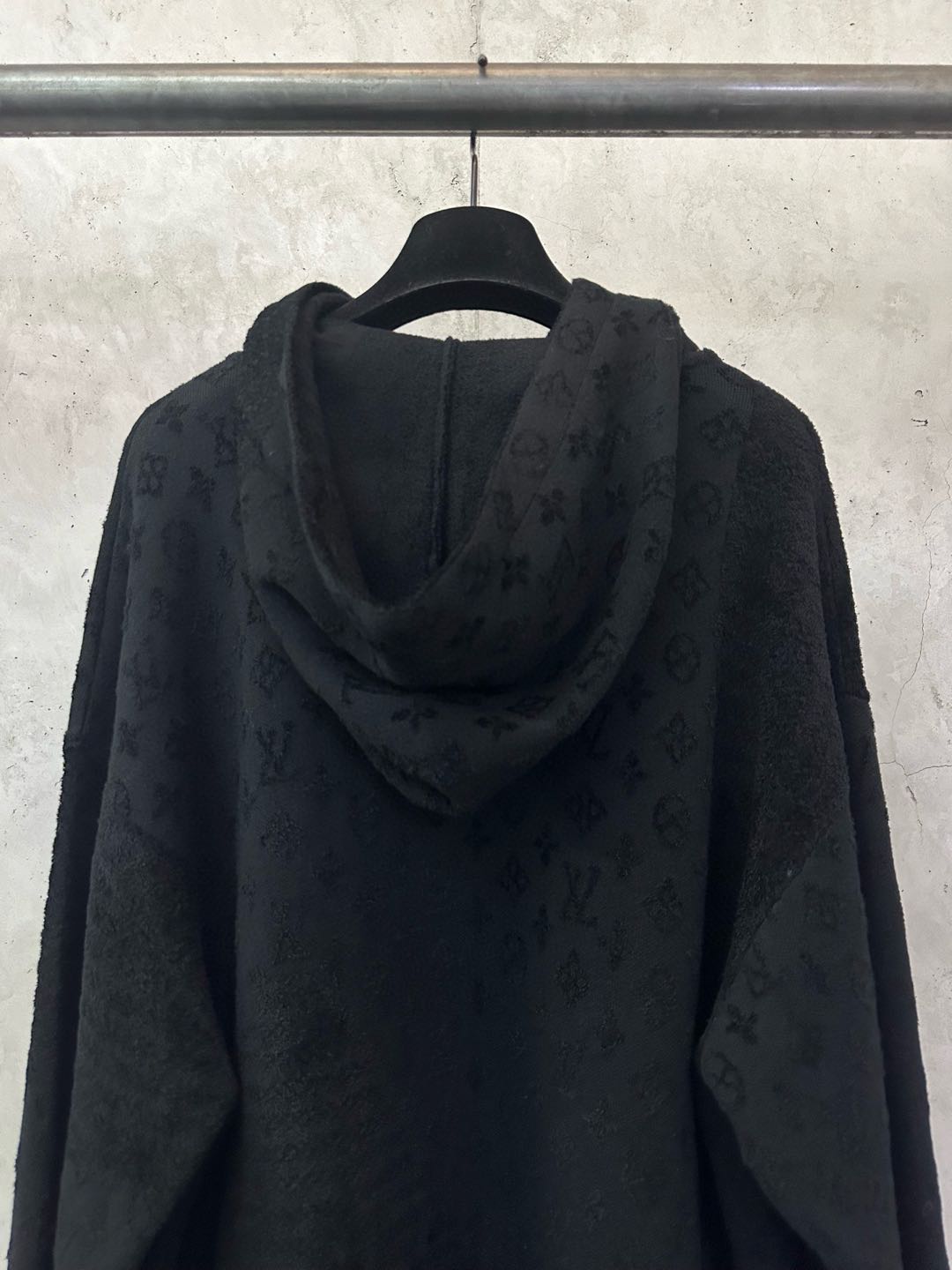 LOUIS VUITTON Graphic jacquard hoodie（1AHCMY）