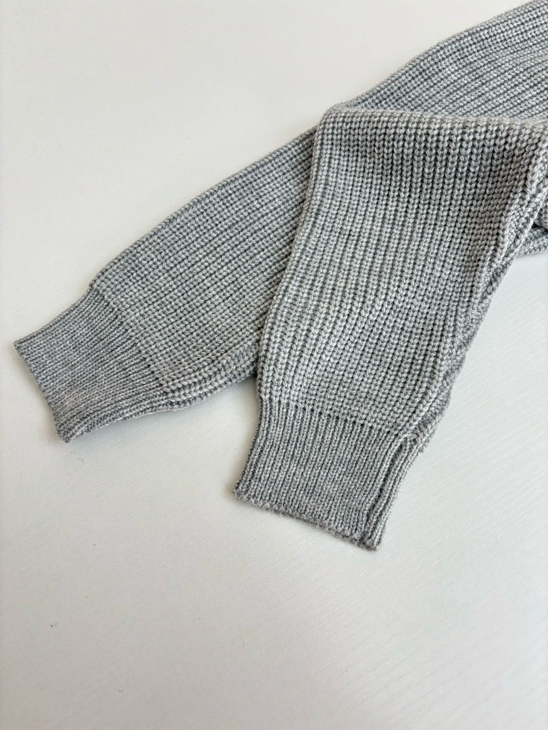 Celine ribbed wool oversized pullover  (2A19R423P-08GC）