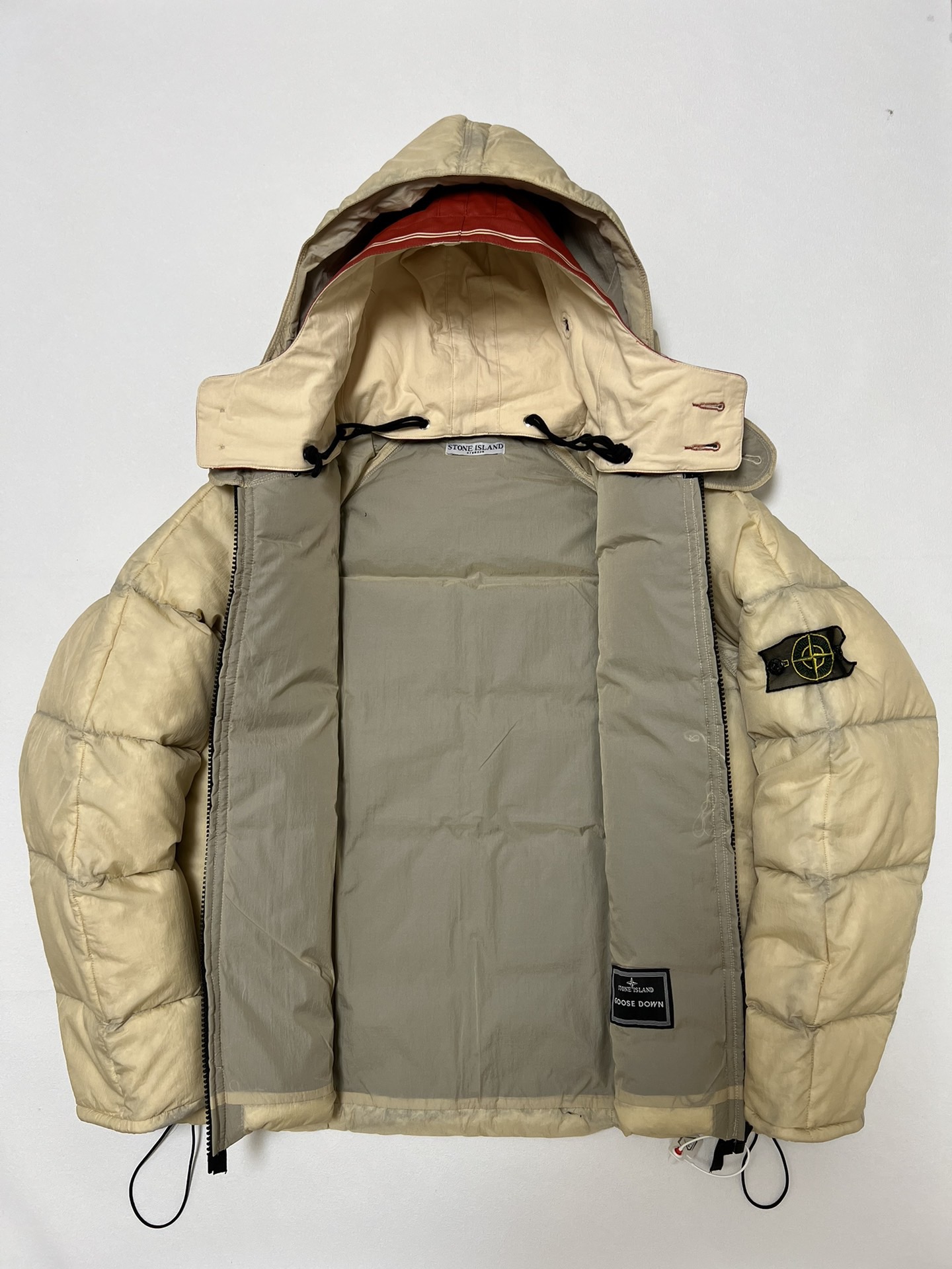Stone Island ready-to-wear dyed layered hooded down jackets/parkas（ST2025115）