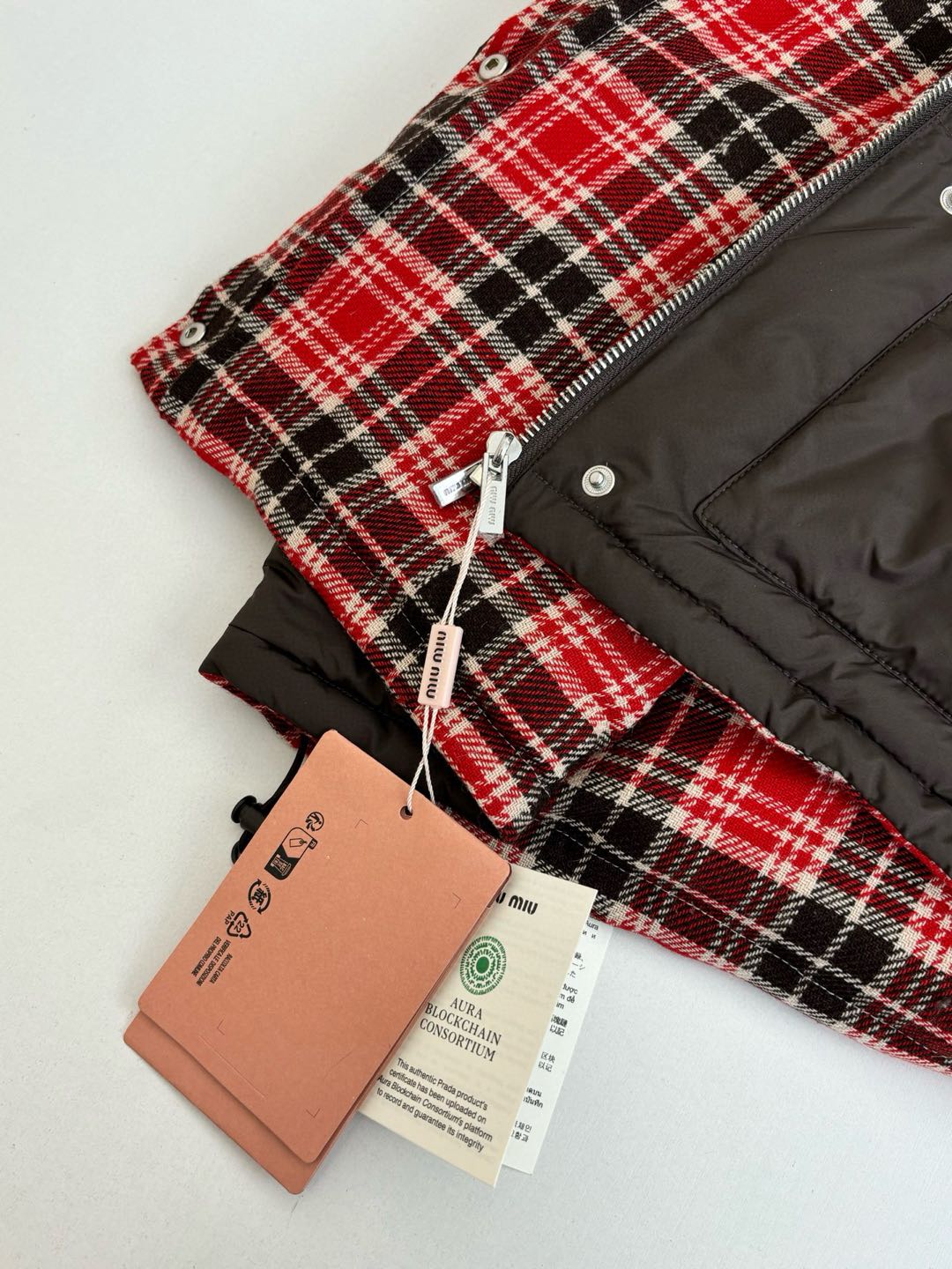 MIUMIU Technical pongé reversible down jacket （ML1382-18RB-F0789-S-OOO）