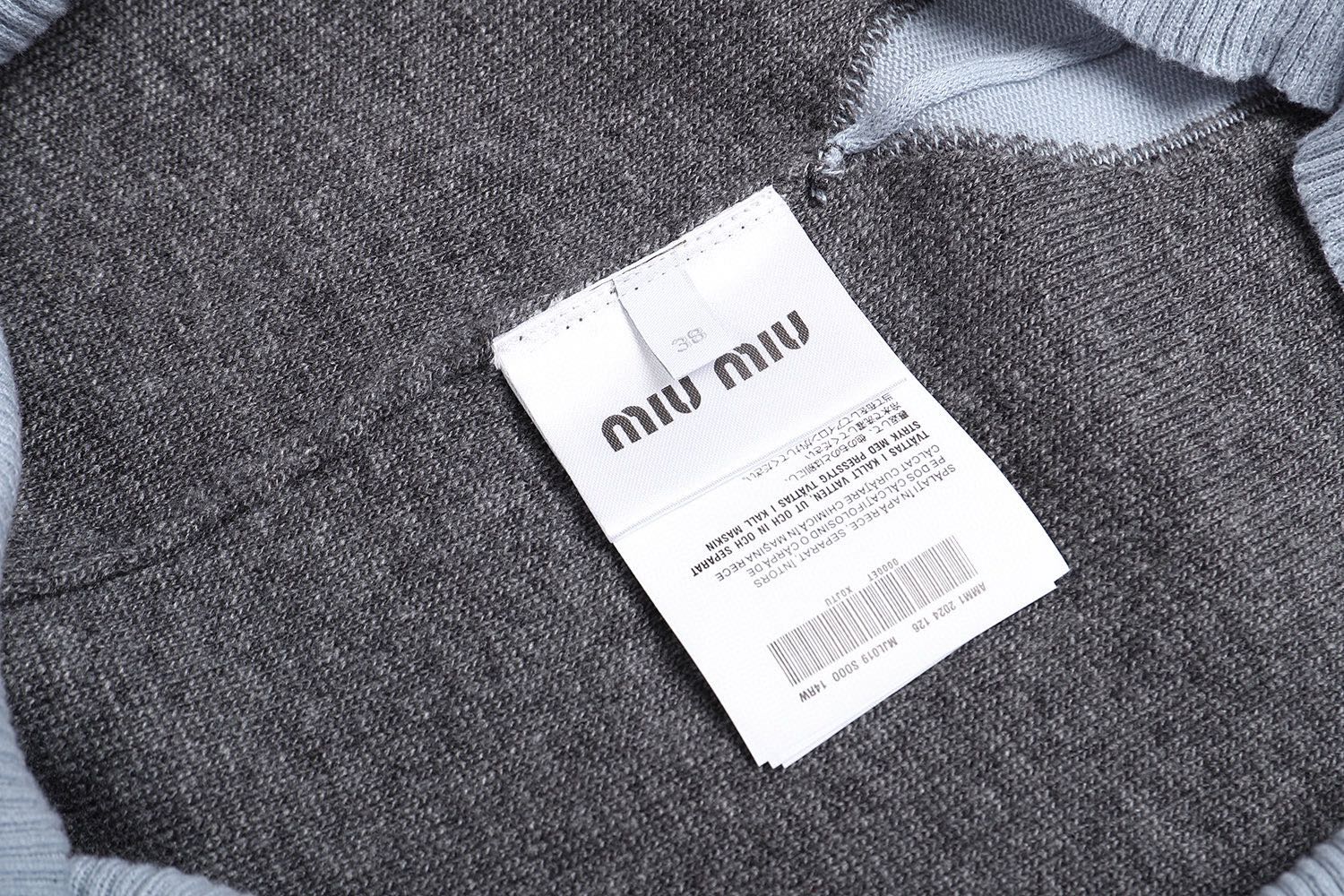 MIU MIU Cashmere and Wool Blend Polo Shirt （MMLA61-16ON-F0JQG-S-OOO）