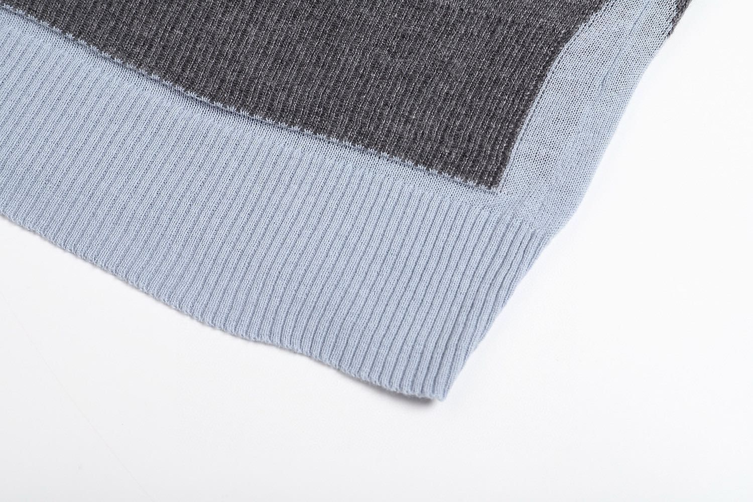 MIU MIU Cashmere and Wool Blend Polo Shirt （MMLA61-16ON-F0JQG-S-OOO）