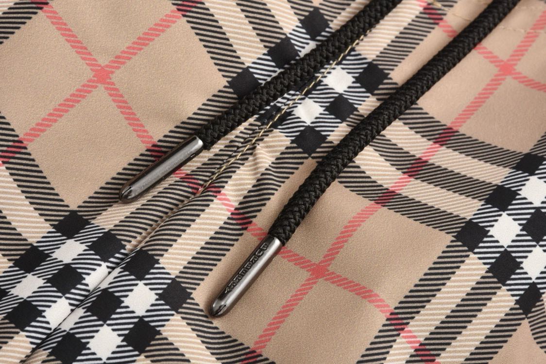 Burberry Men's Check Swim Shorts "Archive Beige"（80172951）