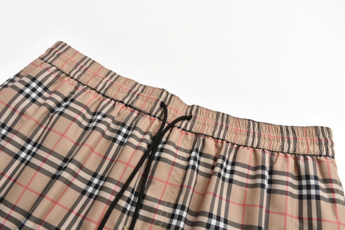 Burberry Men's Check Swim Shorts "Archive Beige"（80172951）