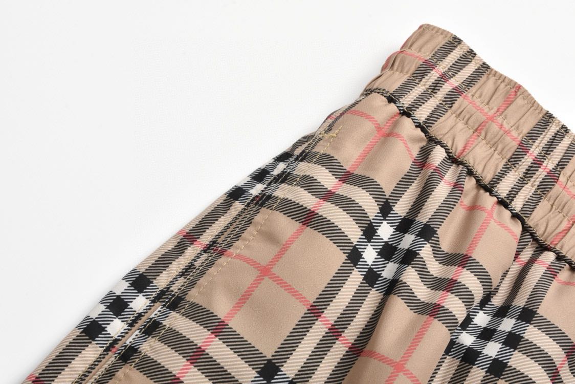 Burberry Men's Check Swim Shorts "Archive Beige"（80172951）
