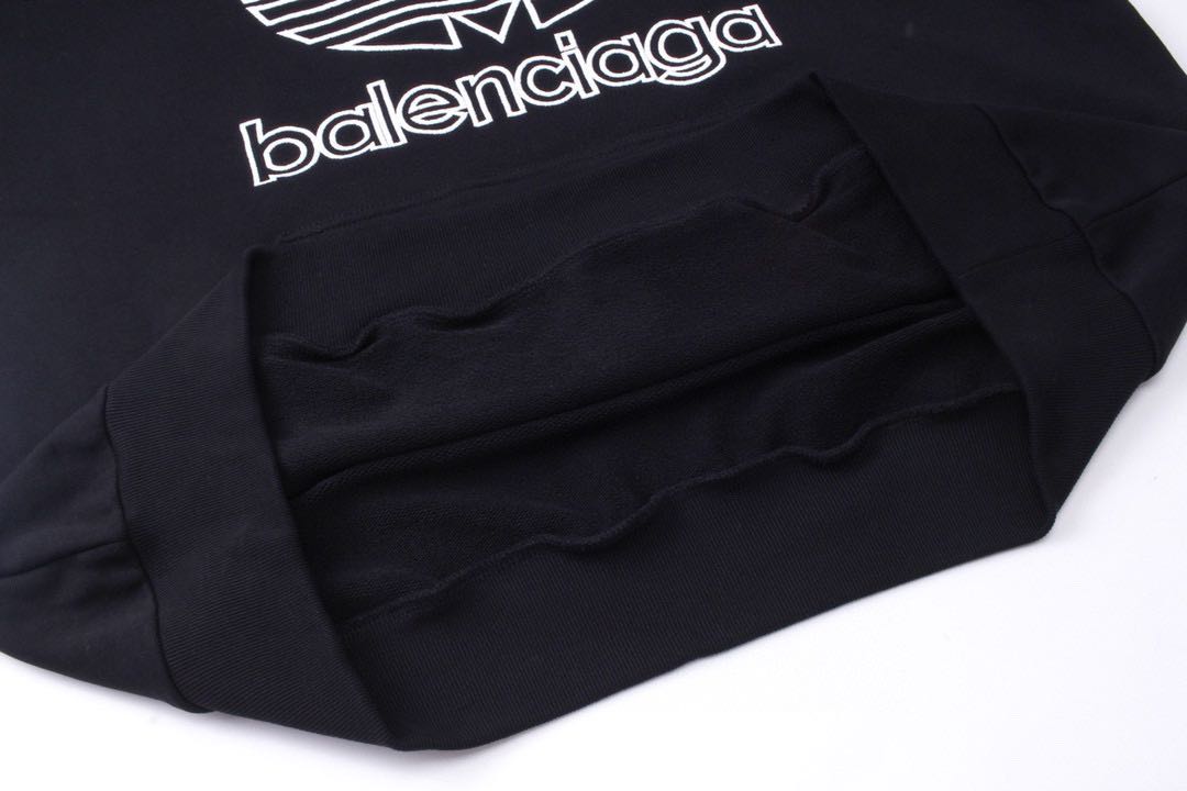 Balenciaga x adidas Logo Oversized Hoodie 'Black White'(712396TNVA91070）