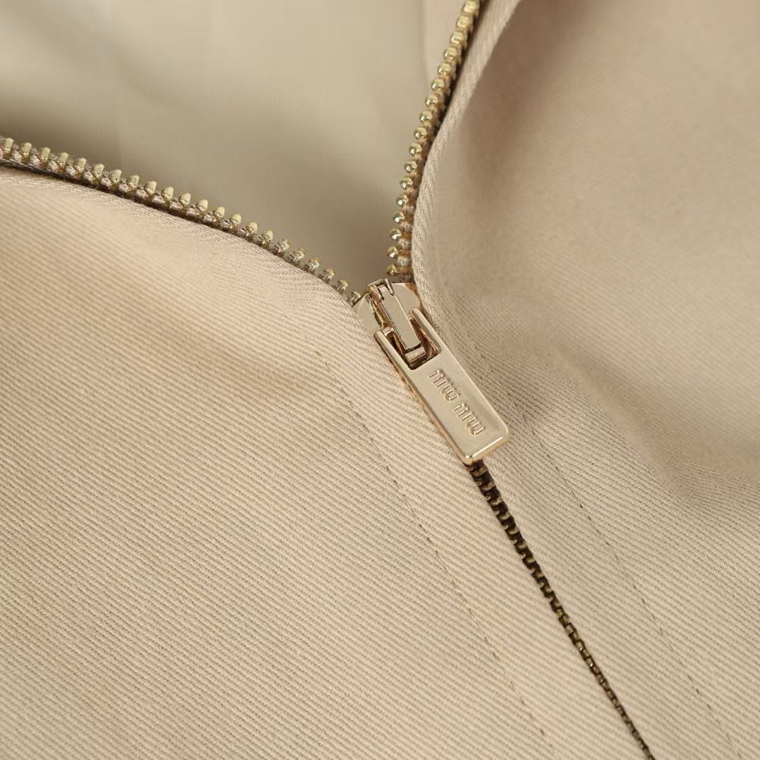 MIU MIU logo detachable plaid collar zip-up bomber jacket（ML1216-1UPX-F0065-S-OOO）