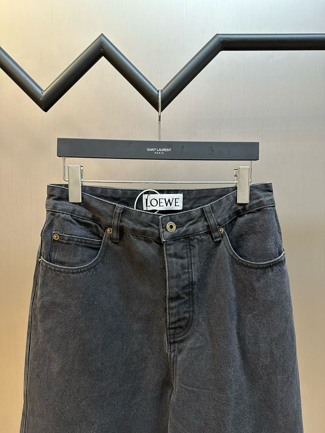 LOEWE Button Flight Jeans Loose Fit Jeans (H526Y11X78-1100）