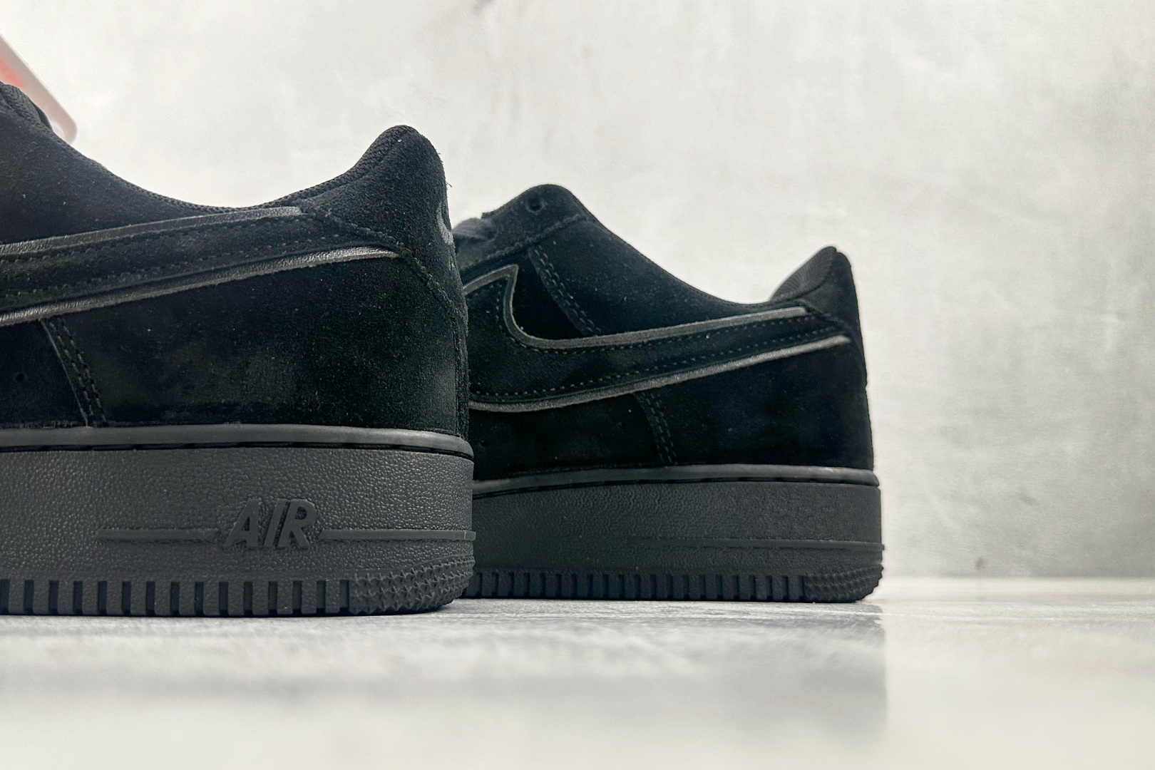 Nike Air Force 1 Low "Suede/Black Cat"（HQ1966-002）