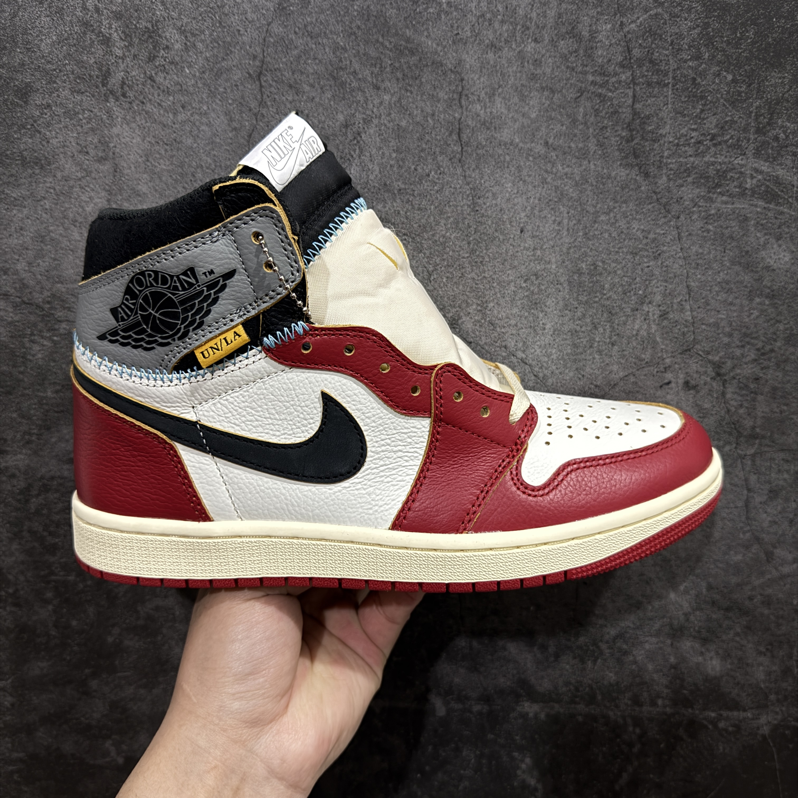 UNION × Nike Air Jordan 1 Retro High OG "Chicago/Shadow" (HV8563-600)
