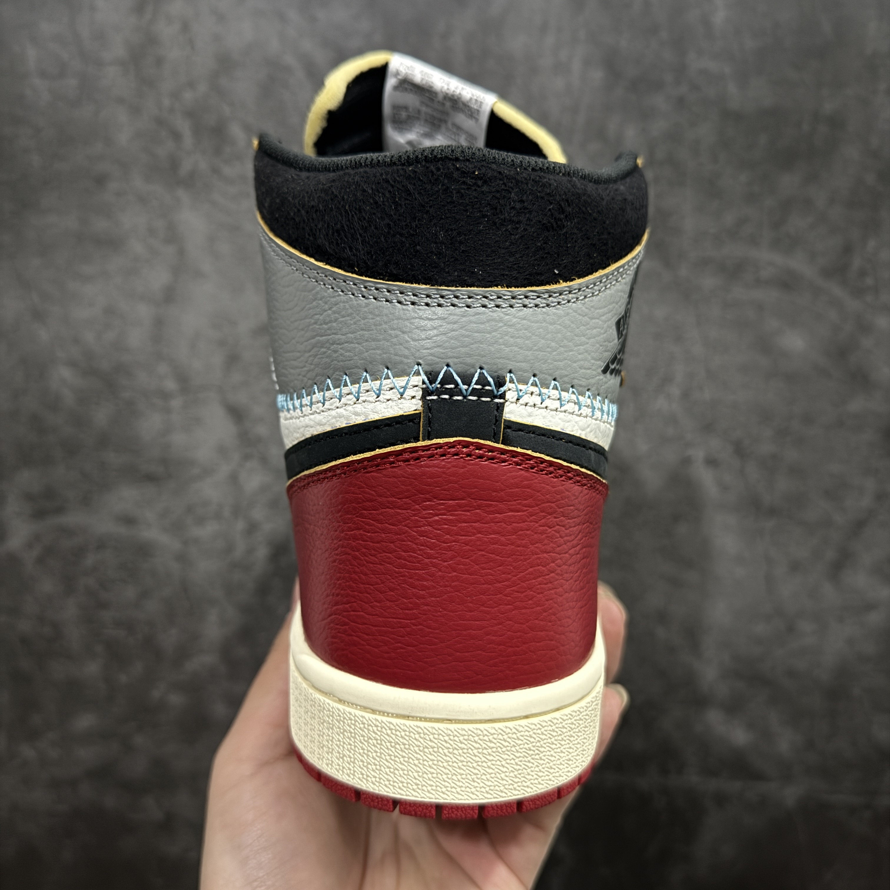 UNION × Nike Air Jordan 1 Retro High OG "Chicago/Shadow" (HV8563-600)