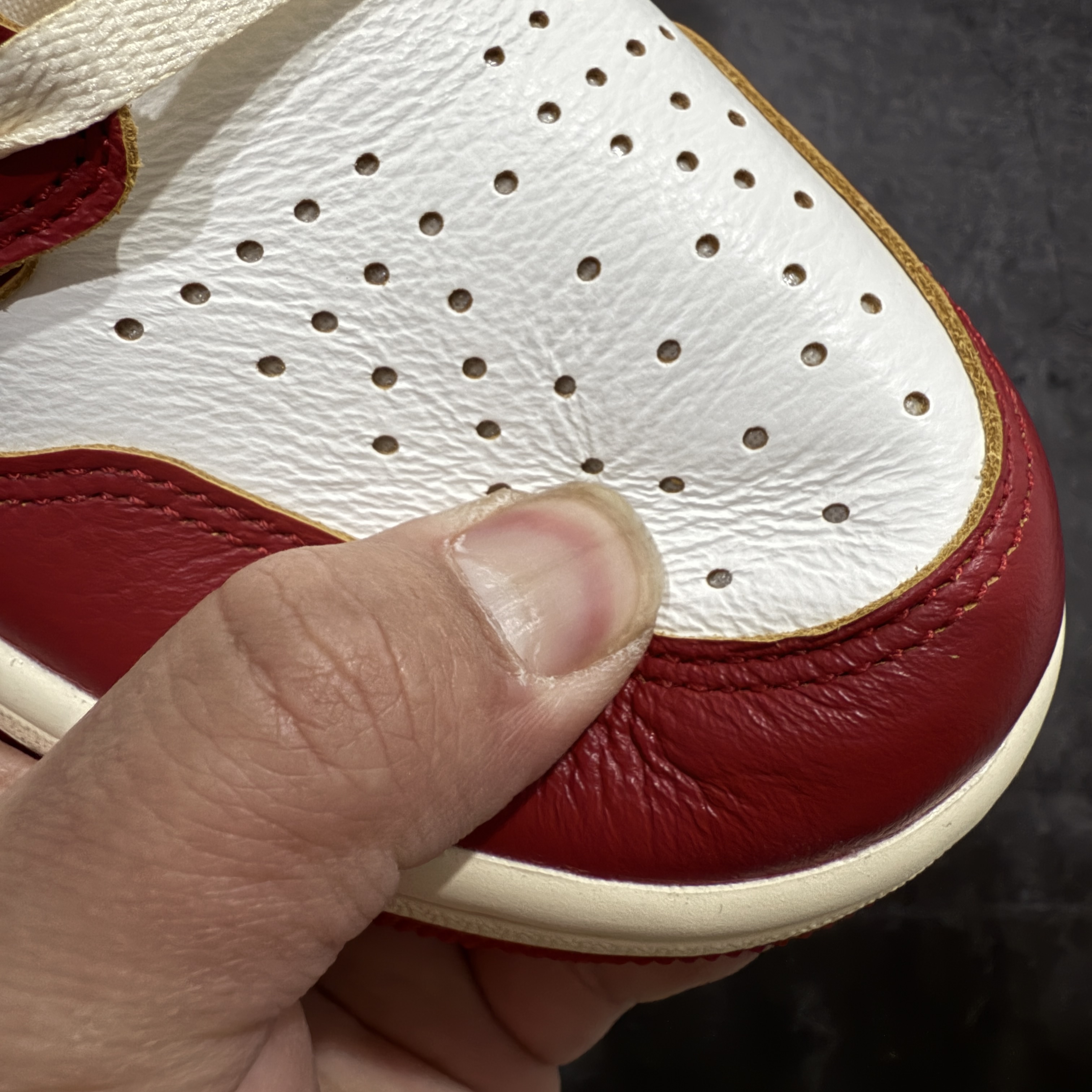 UNION × Nike Air Jordan 1 Retro High OG "Chicago/Shadow" (HV8563-600)