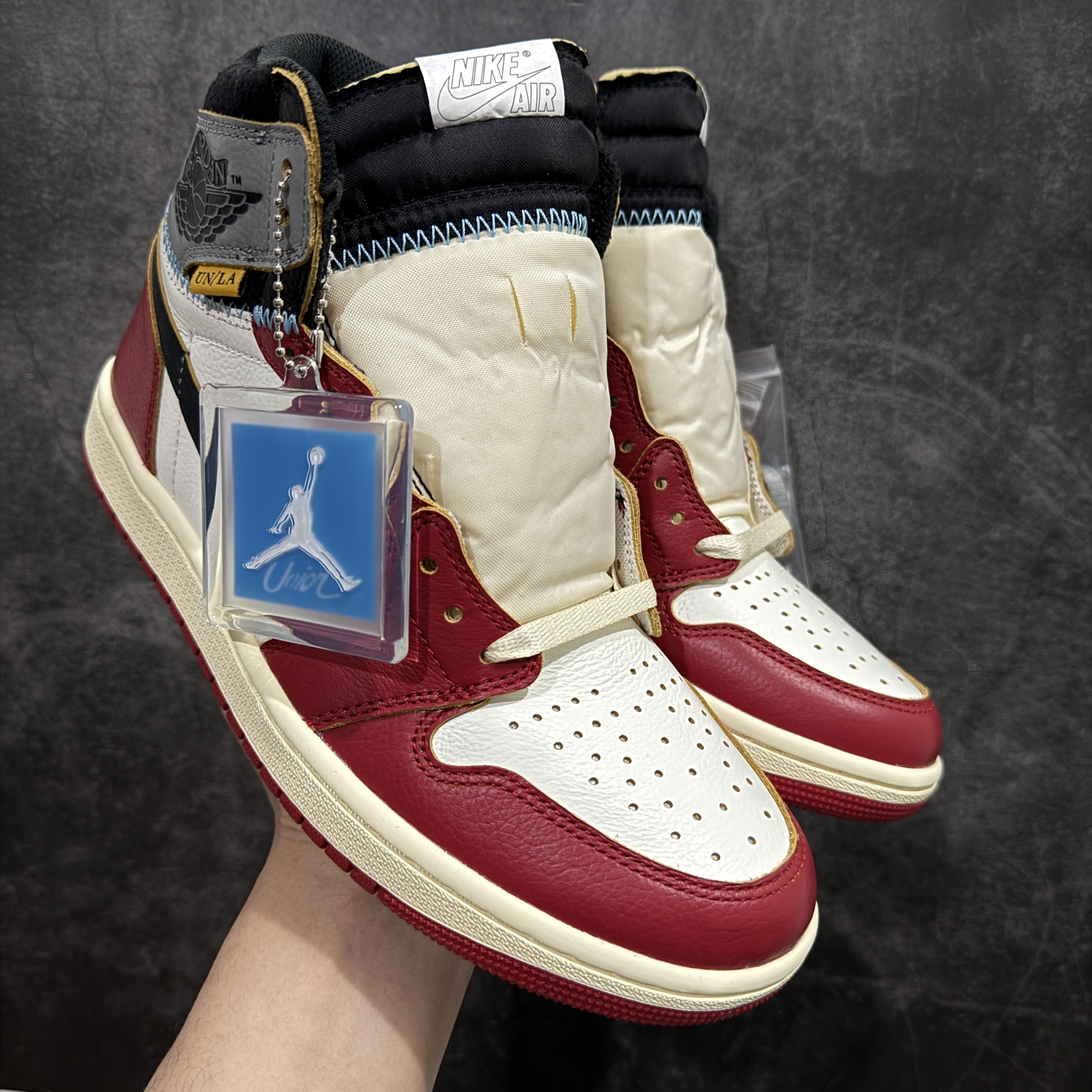 UNION × Nike Air Jordan 1 Retro High OG "Chicago/Shadow" (HV8563-600)