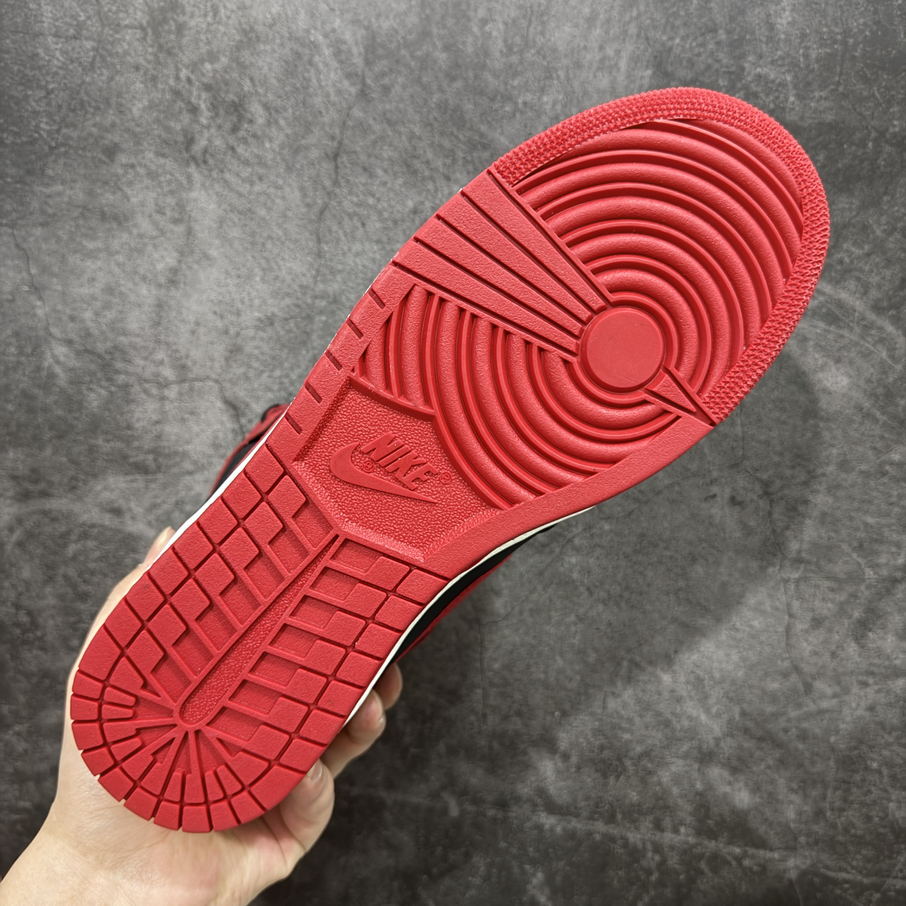 Nike Air Jordan 1 High 85 "Bred" (2025)  (HV6674-067)