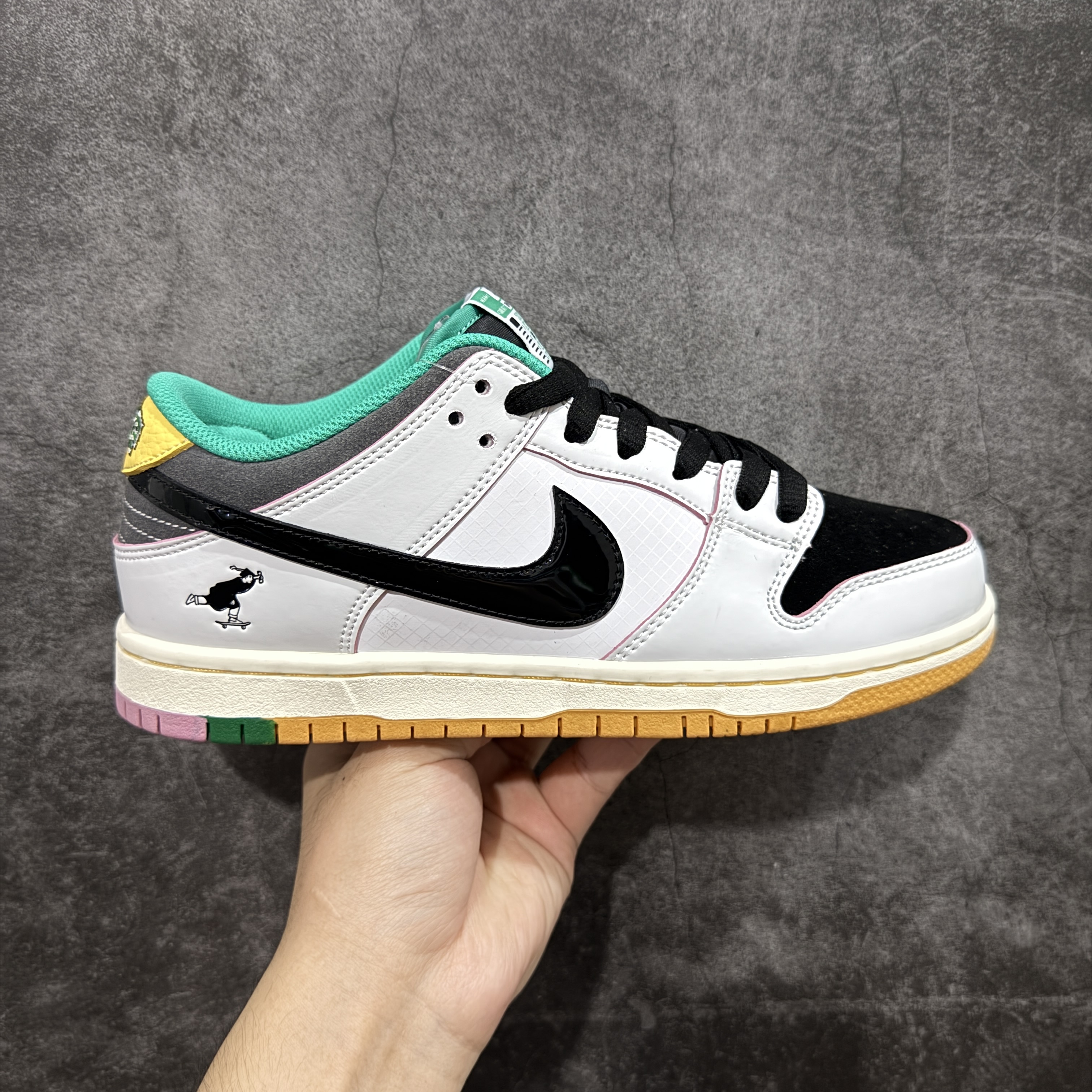 CSEF × Nike SB Dunk Low Pro QS "White and Black"(HJ4132-100)