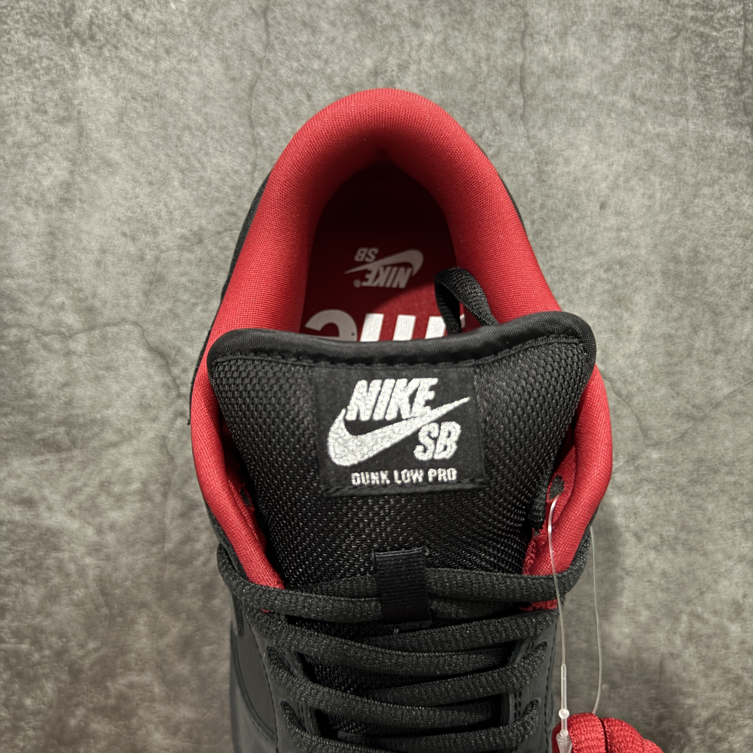 Supreme × Nike SB Dunk Low "Black" (25FW Week2)（HQ8487-001)