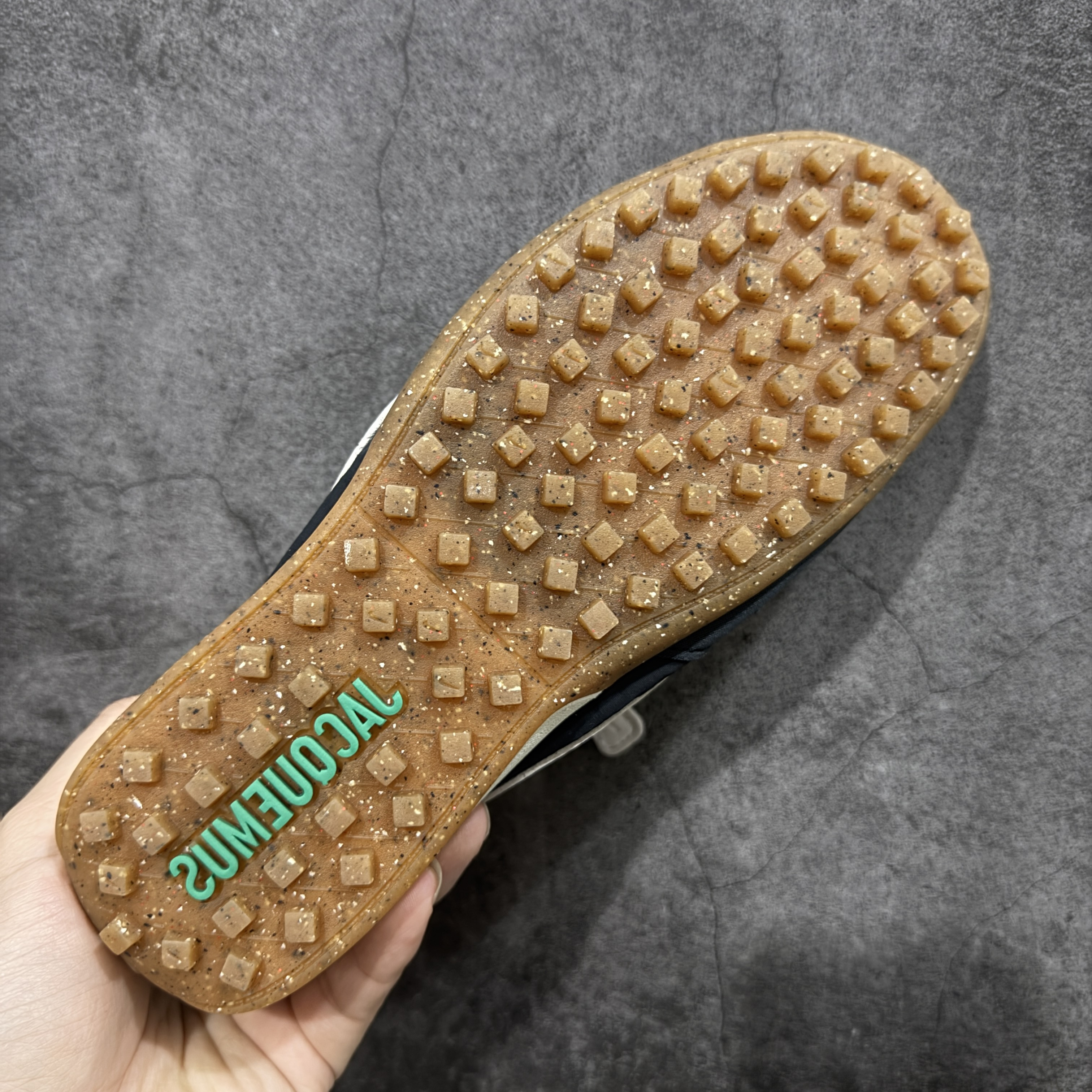 Jacquemus × Nike Women's Moon Shoe SP "Off Noir"（HV8547-001）