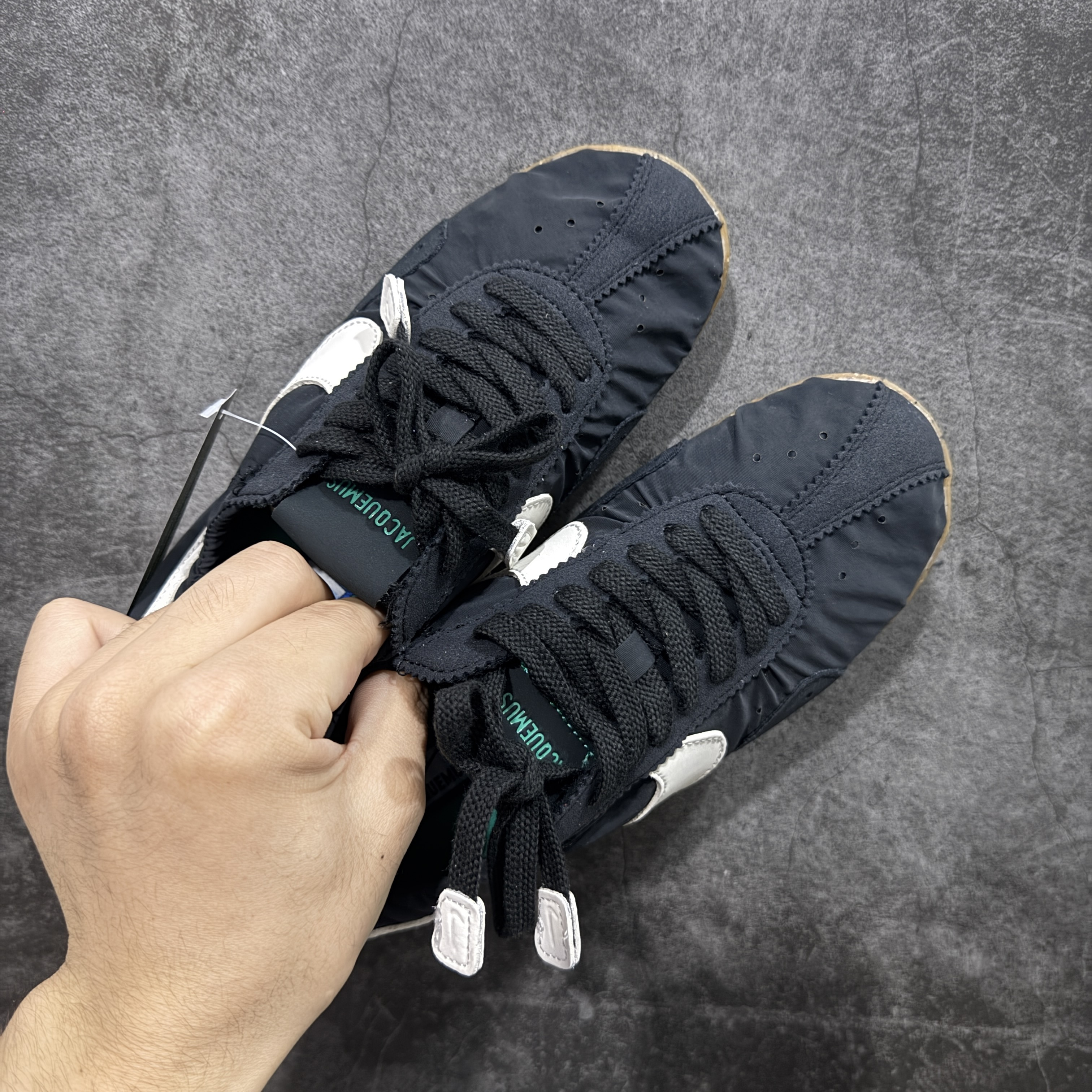 Jacquemus × Nike Women's Moon Shoe SP "Off Noir"（HV8547-001）