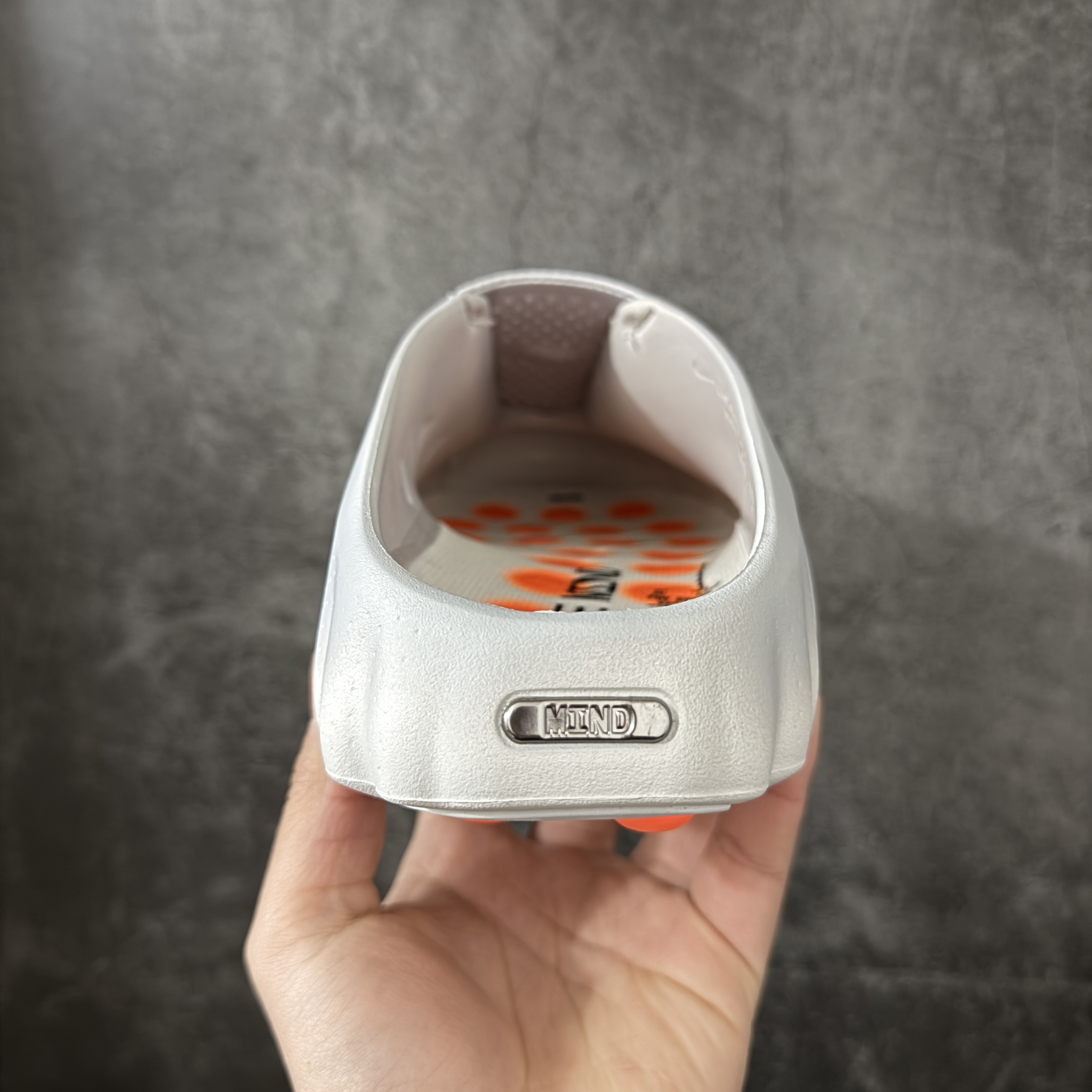 Nike Mind 001 Mules "Light Smoke Grey/Hyper Crimson"（HQ4307-003）