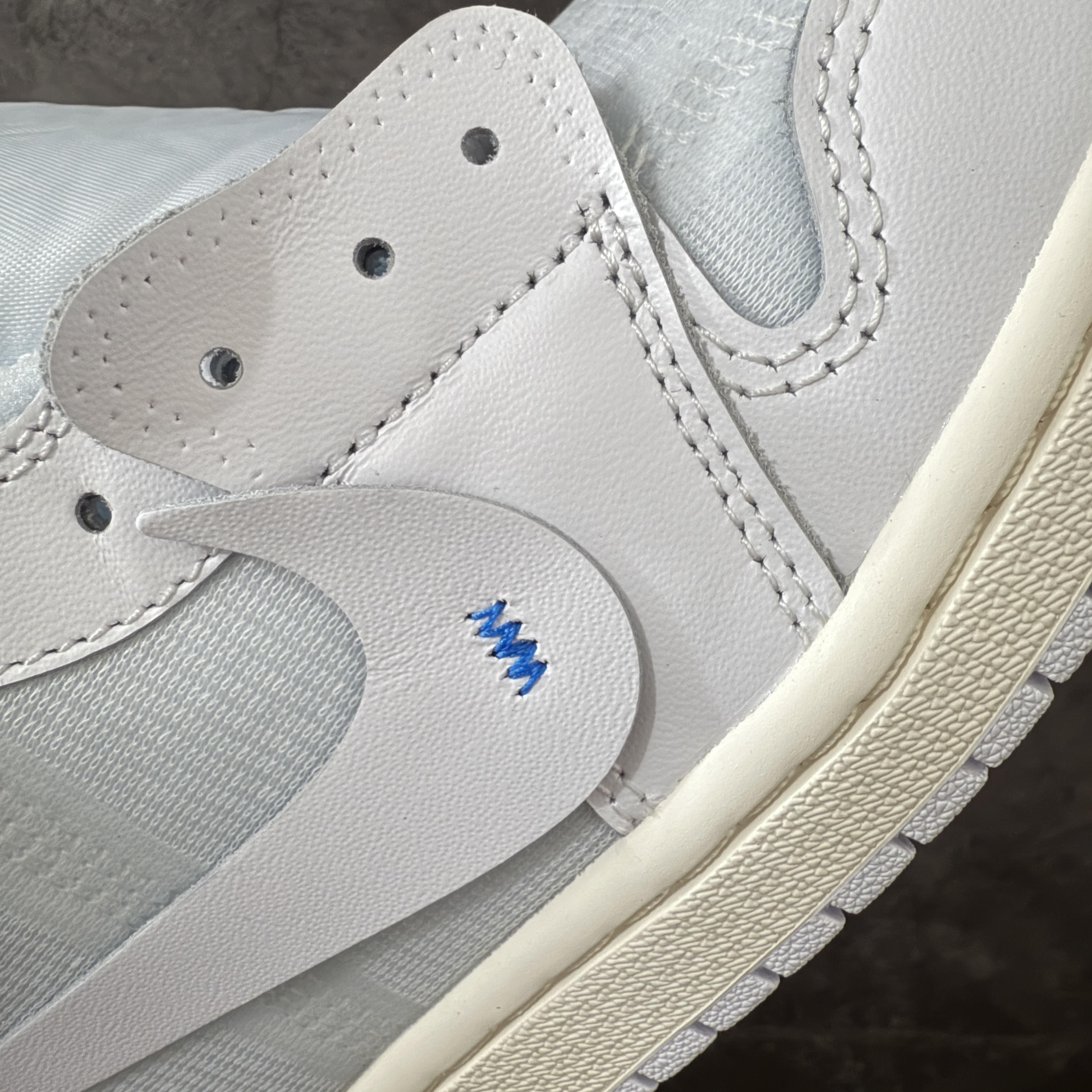 Off-White × Nike Air Jordan 1 Retro High OG "Alaska"（26ss） (AA3834-100)