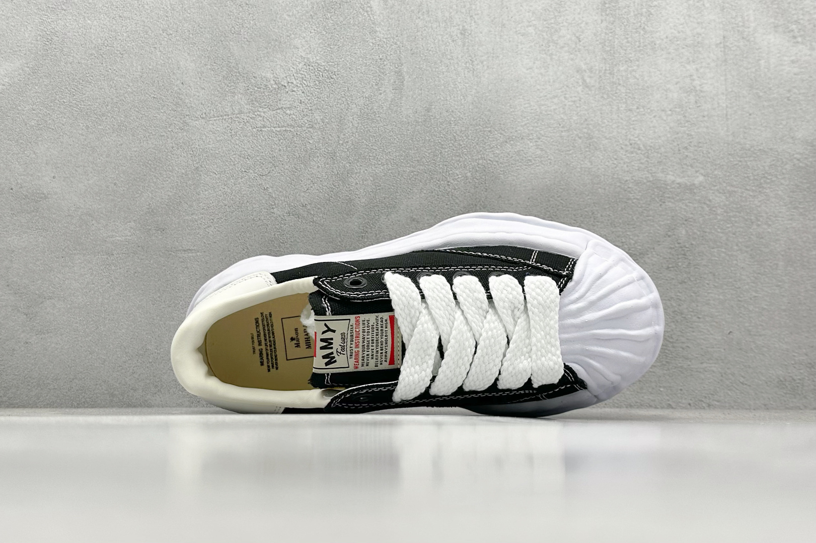 Maison MIHARA YASUHIRO BLAKEY OG Sole Canvas Low-top Sneaker "Black" (A08FW7351)