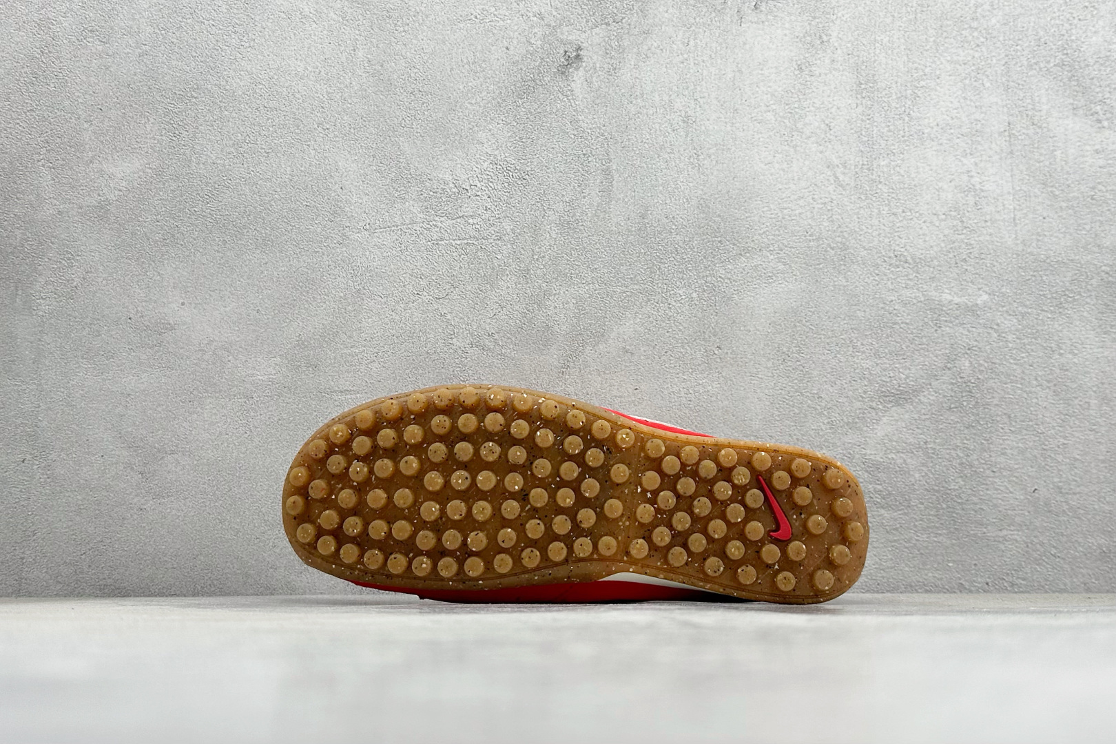 Jacquemus × Nike Women's Moon Shoe SP "University Red"（HV8547-600）