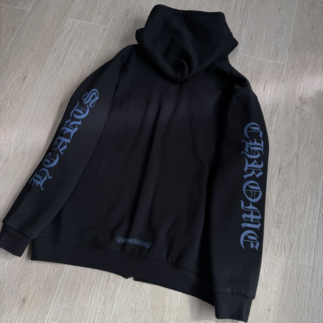 Chrome Hearts Men's Hoodie with Dagger Zipper Logo on Cuffs (CH-04533475）