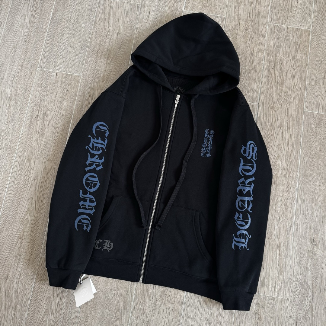 Chrome Hearts Men's Hoodie with Dagger Zipper Logo on Cuffs (CH-04533475）