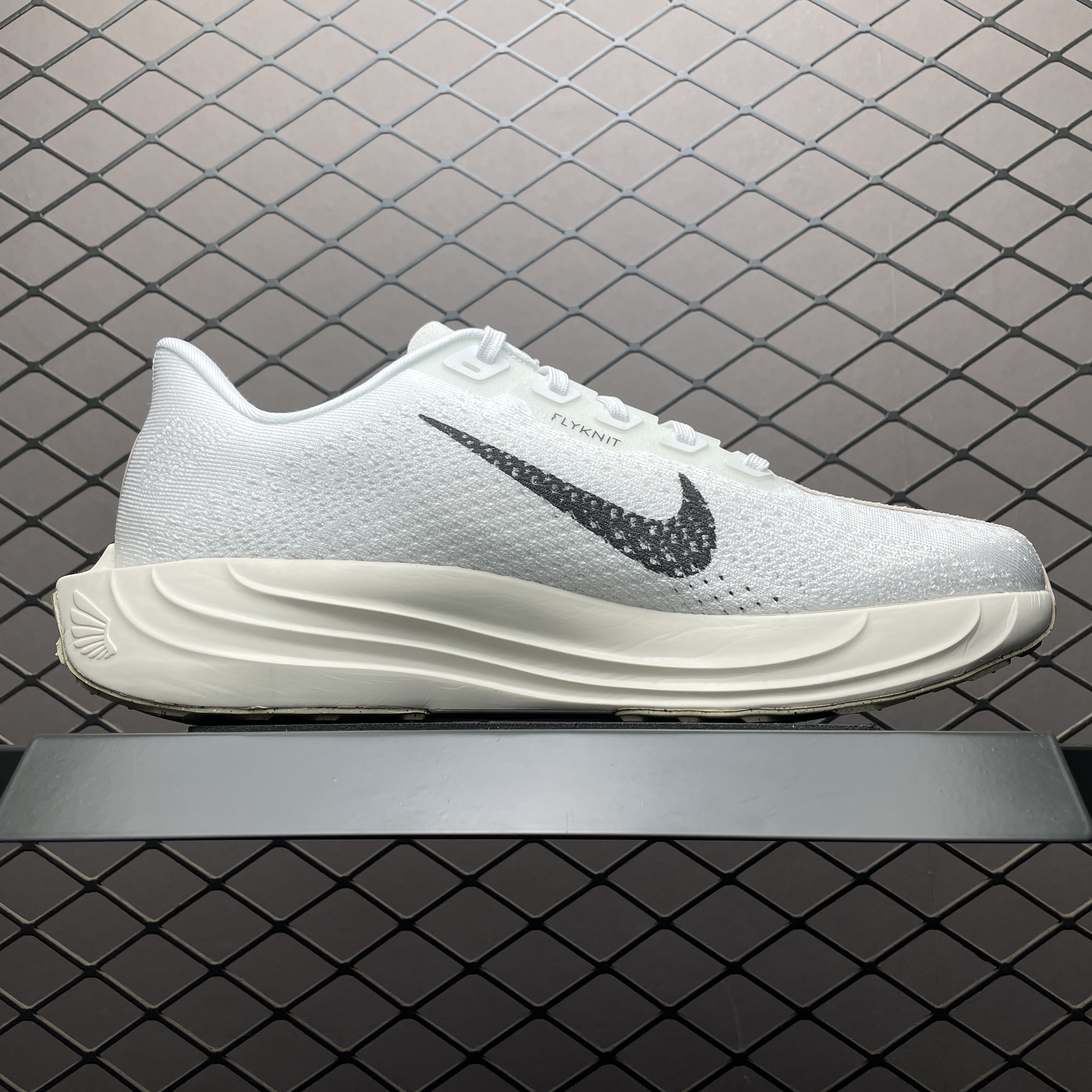 NIKE Pegasus Plus（FQ7262-100）