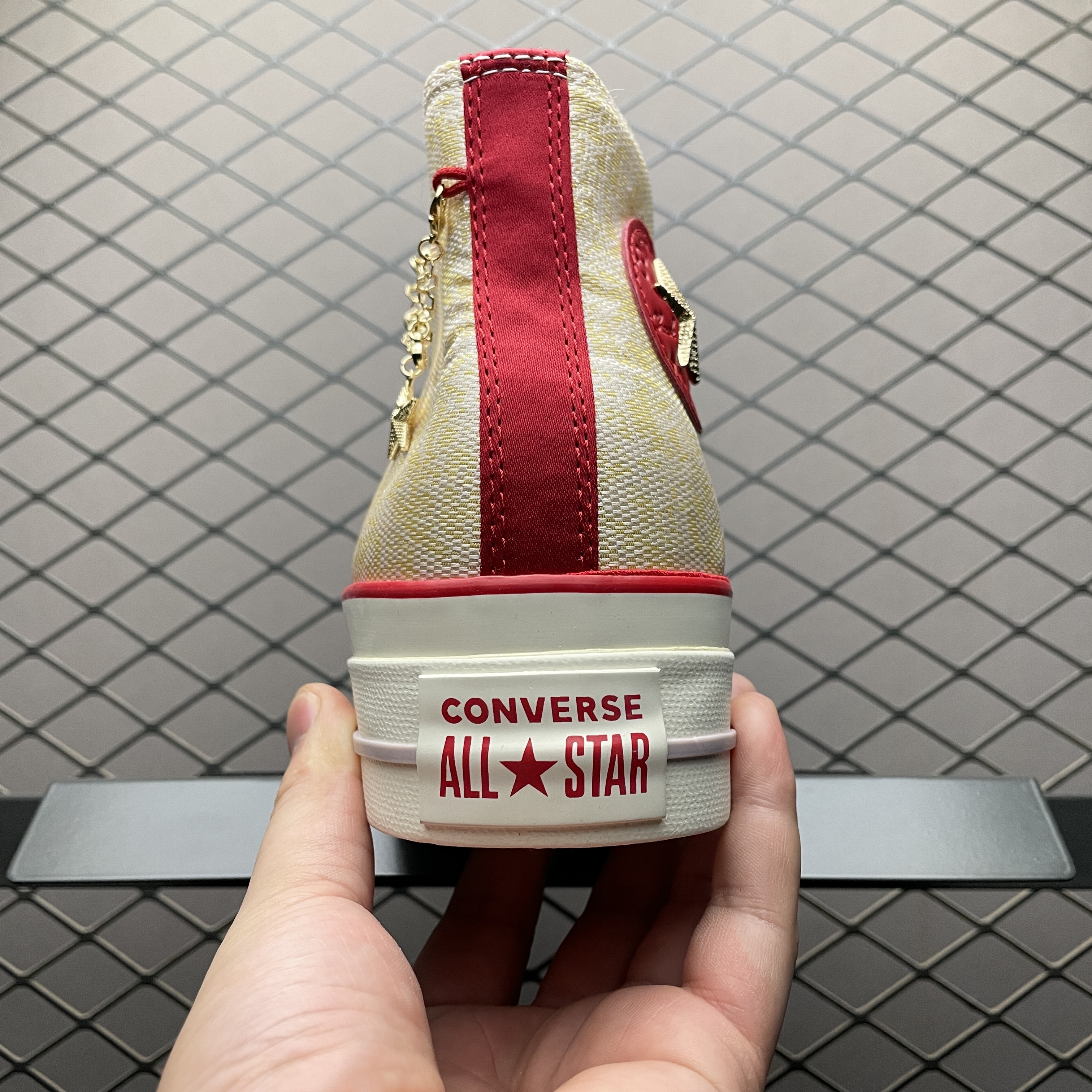 Converse Snake Year Limited Edition Sneakers（A13351C）