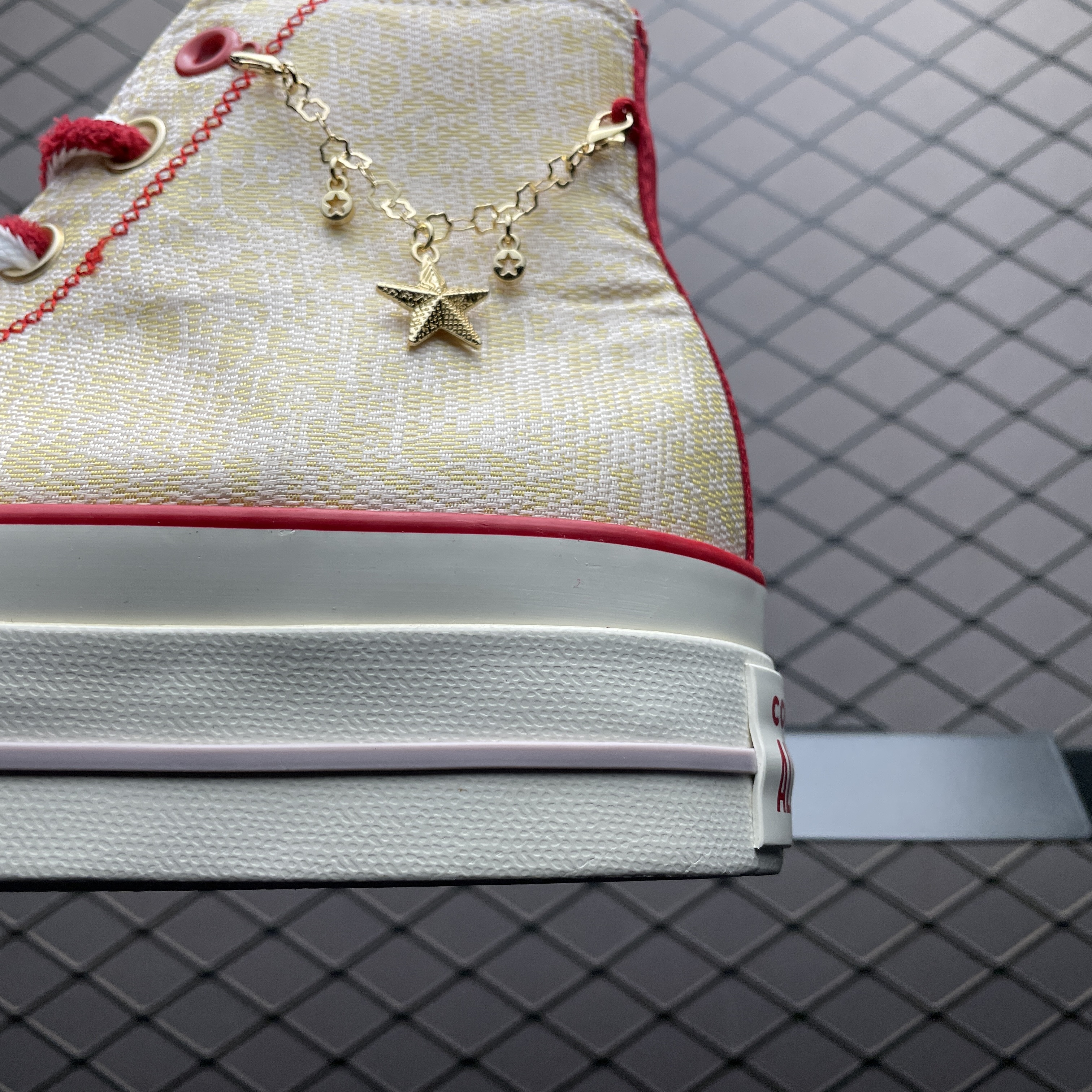 Converse Snake Year Limited Edition Sneakers（A13351C）