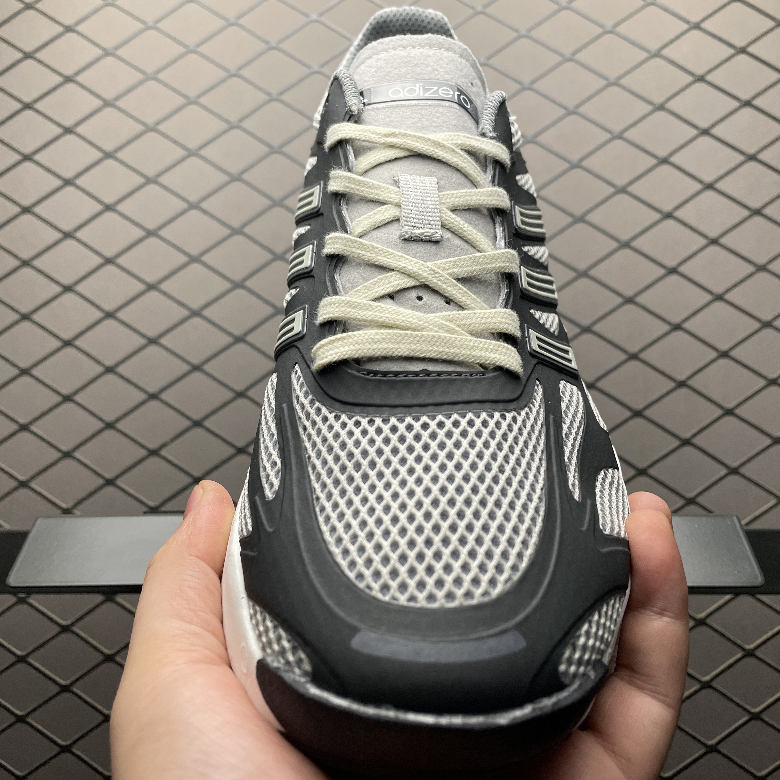 adidas Originals Adizero Aruku "Gray Two/Cream White/Gray"（JQ7391）