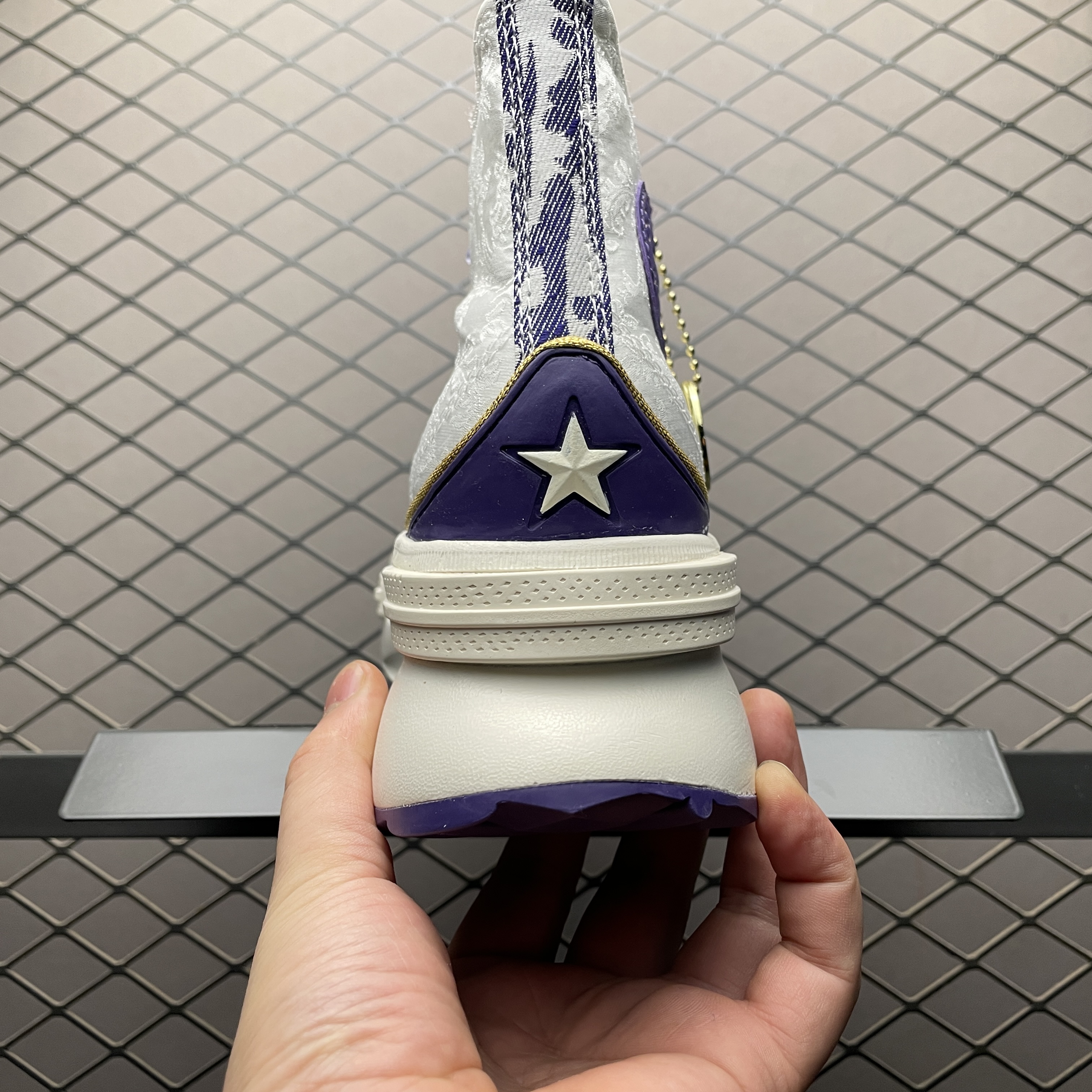 Converse Snake Year Limited Edition Sneakers（A13350C）