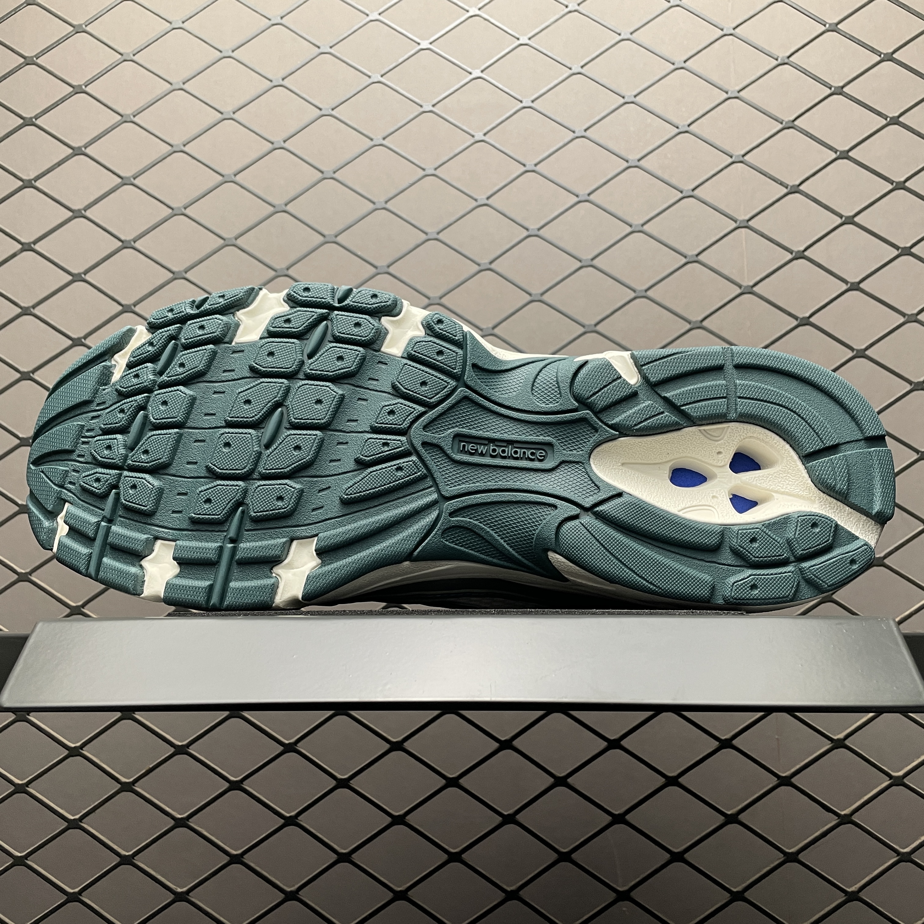 New Balance U740 White/Green (U740GR2)