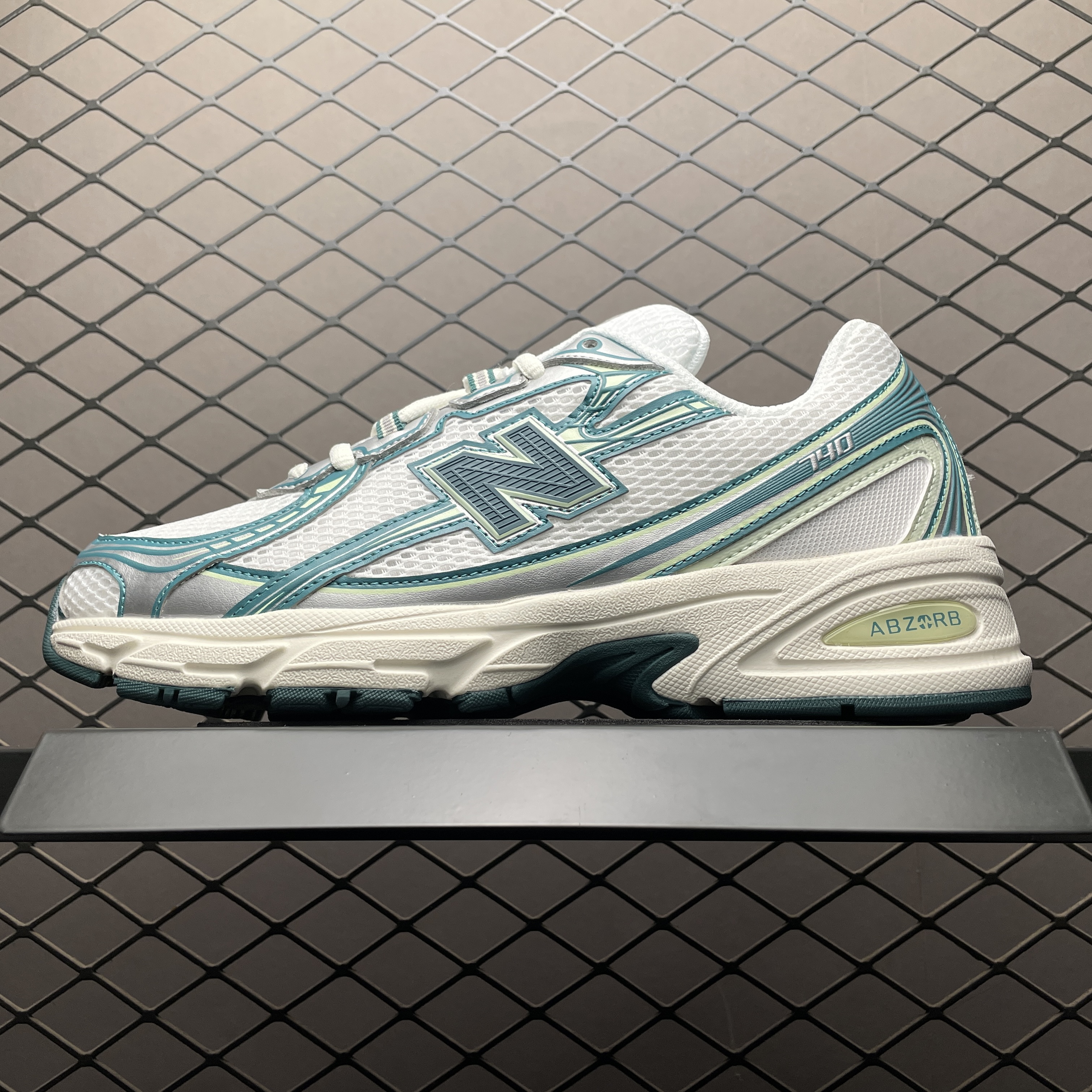 New Balance U740 White/Green (U740GR2)