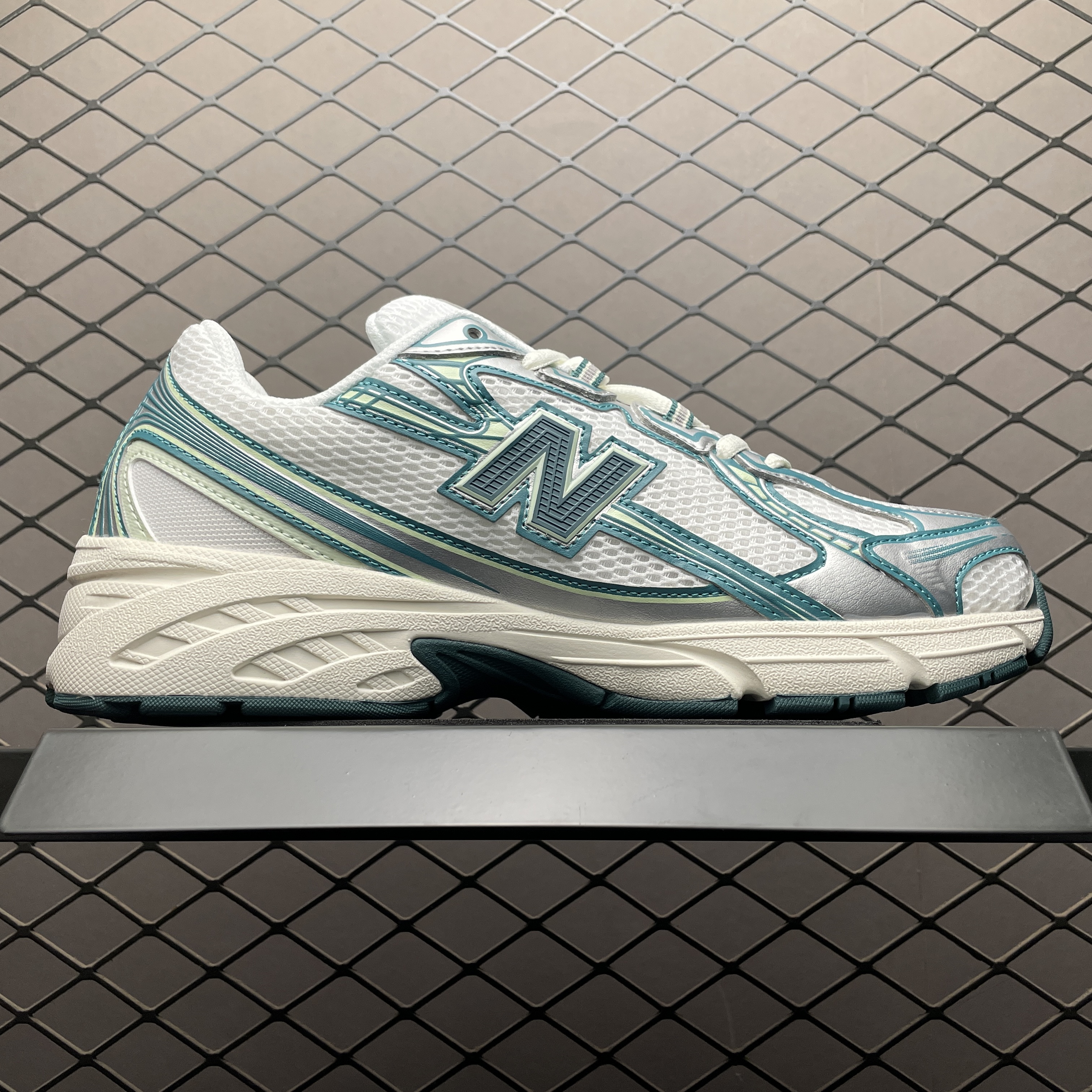 New Balance U740 White/Green (U740GR2)