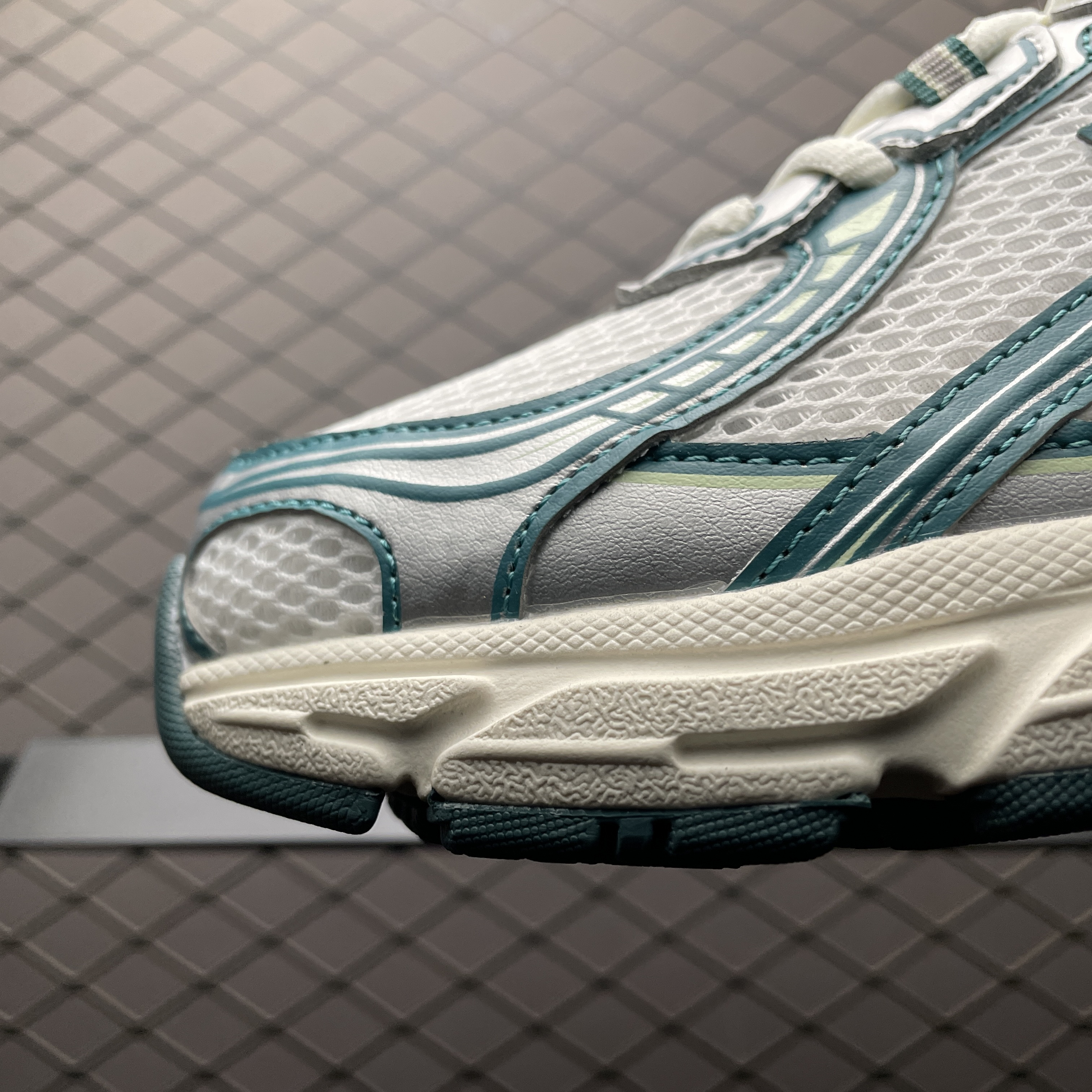 New Balance U740 White/Green (U740GR2)