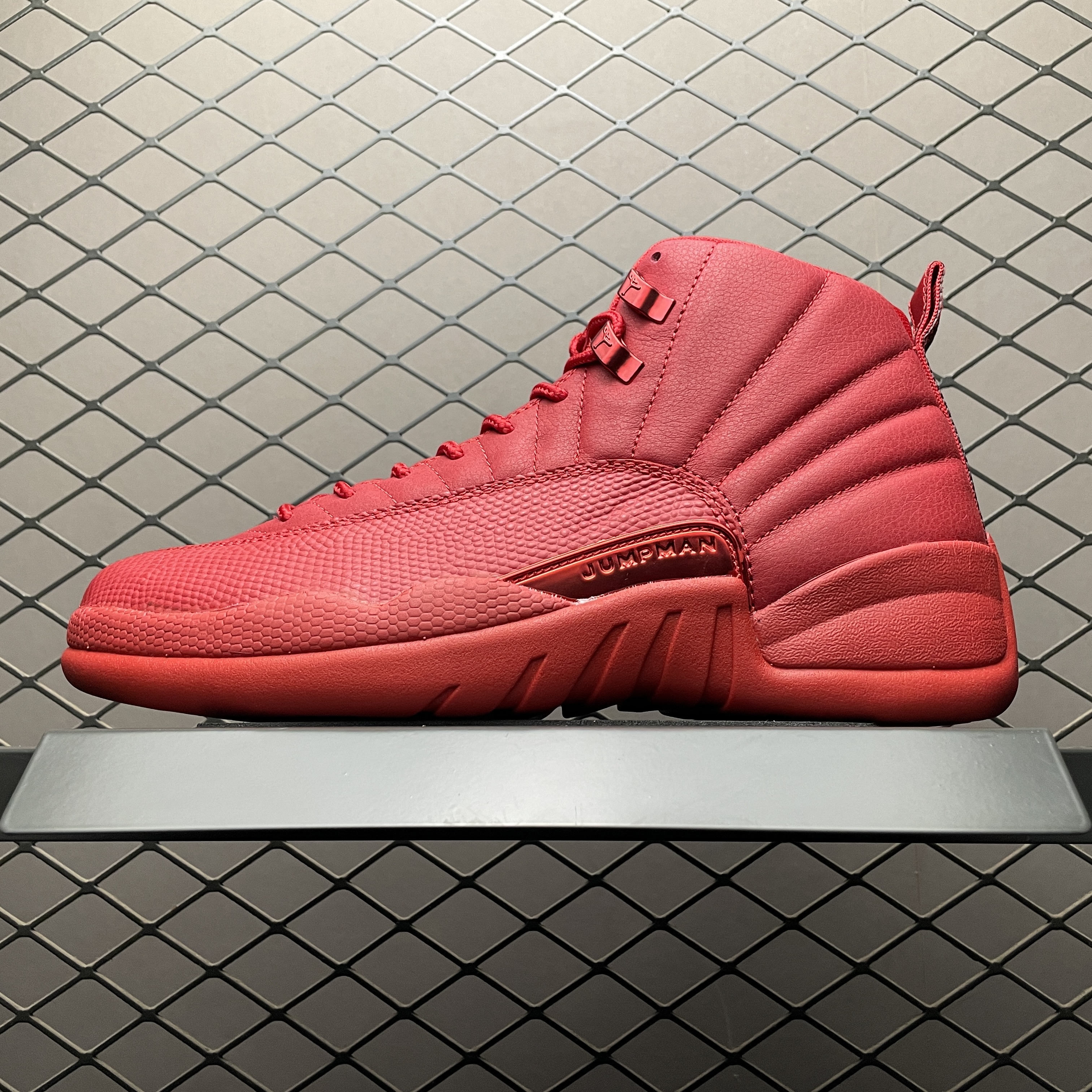 NIKE AIR JORDAN 12 RETRO "GYM RED" (2018) (130690-601)